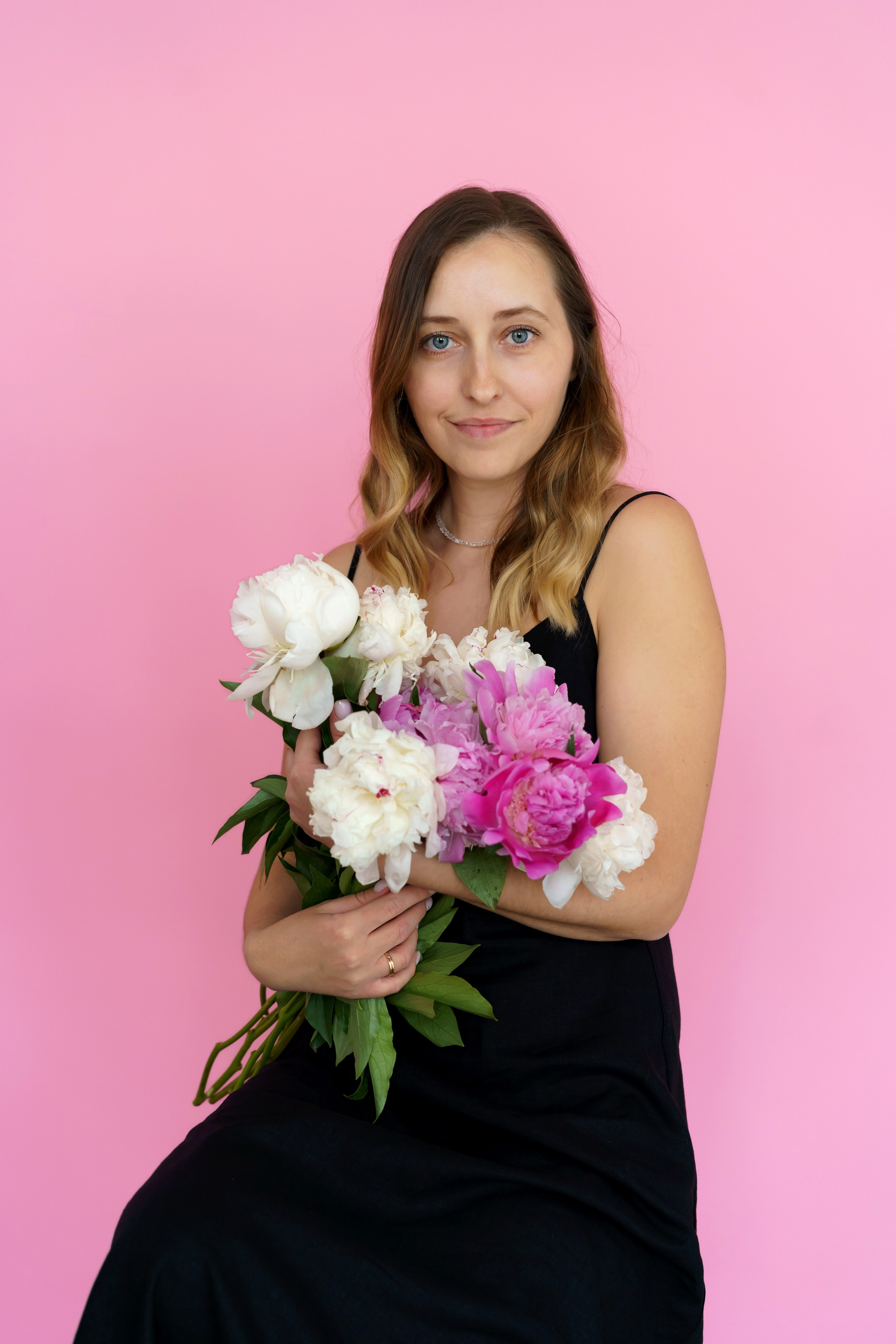 Женская фотосессия, индивидуальная съемка, студийный портрет, фотосессия в студии, индивидуальная фотосессия. Главная