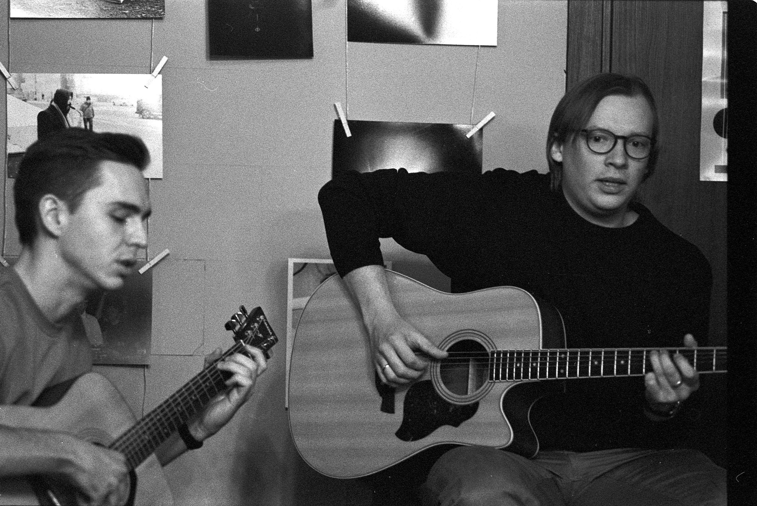 12.12.2021 // Гитара и фотография. Фотовыставки serebro.gallery, в которых автором можешь стать ты! | Москва