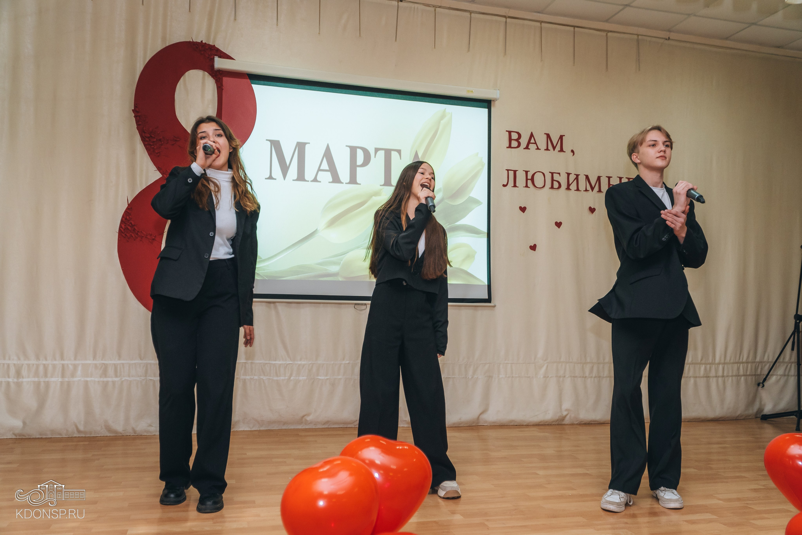 В преддверии праздника весны. Новотитаровский Дом культуры