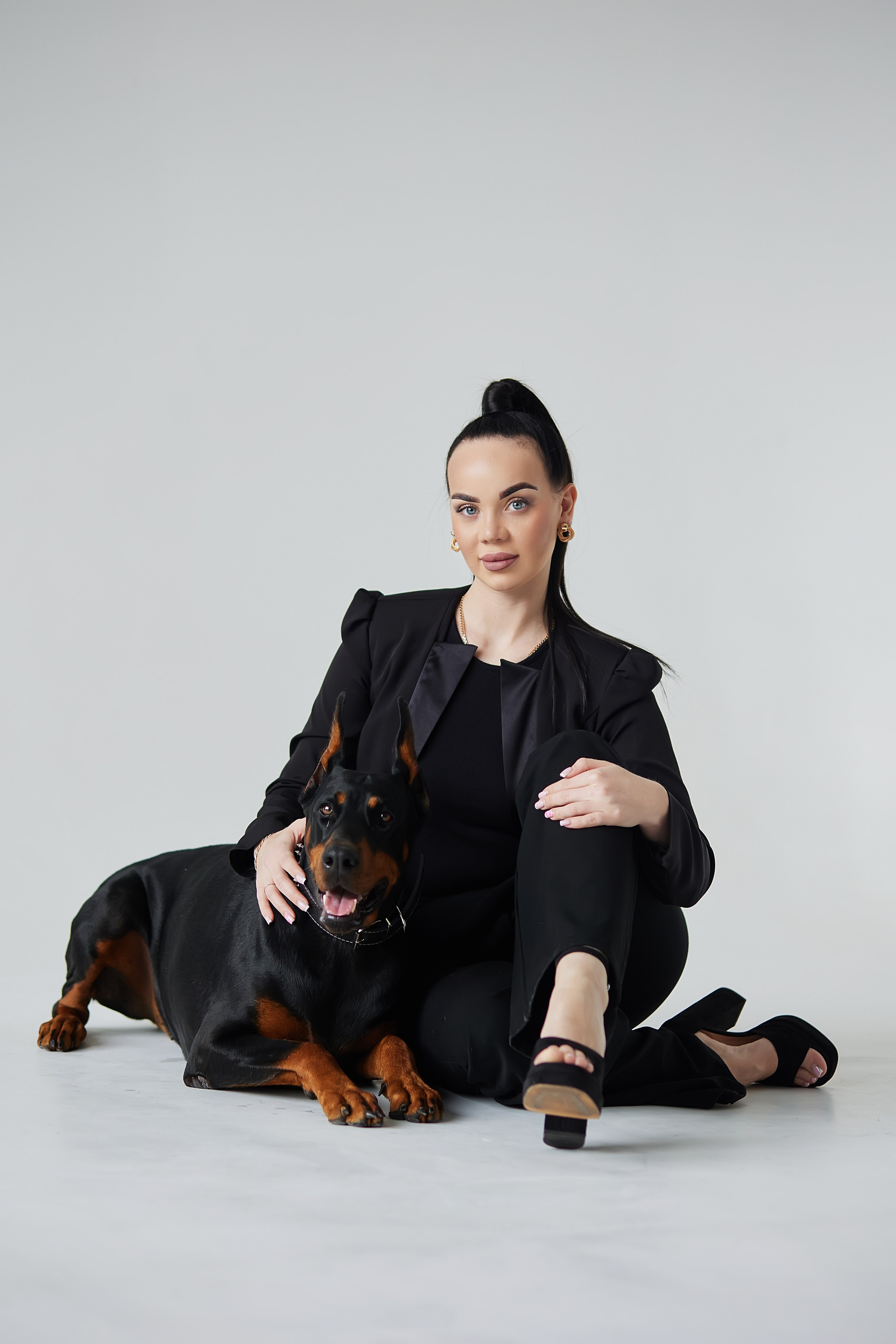 Анастасия с доберманом