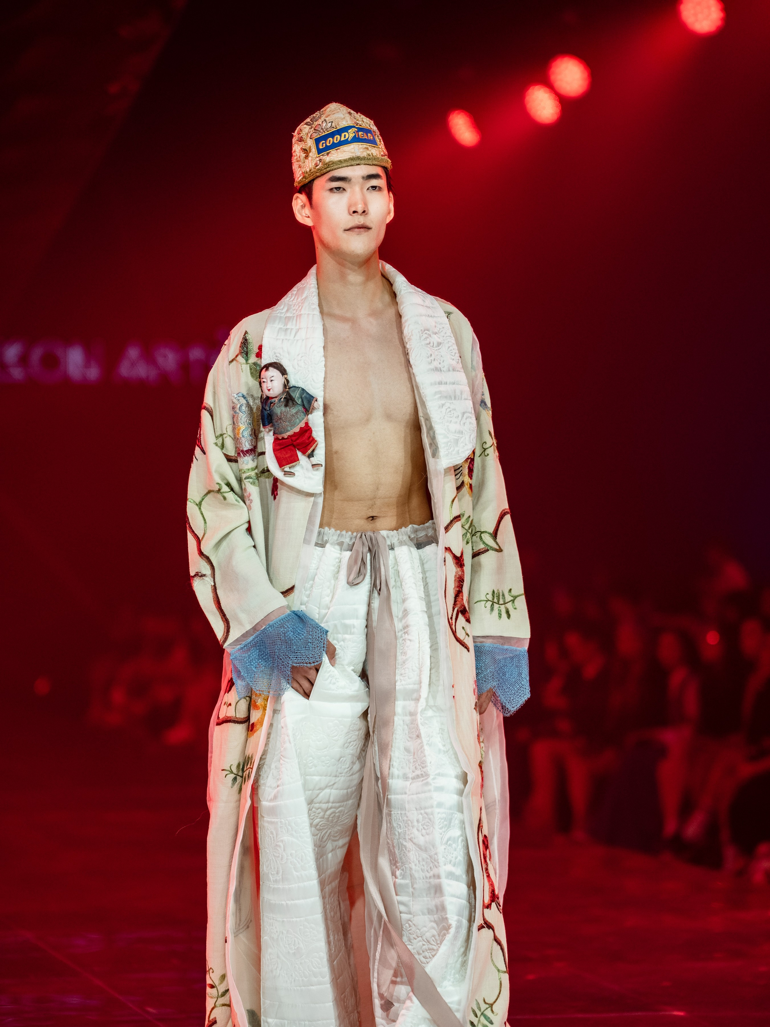 Visa Fashion week Maison Artc. Сайт Алматинского НЮ АРТ, будуар и фэшн фотографа Дениса Карпенко