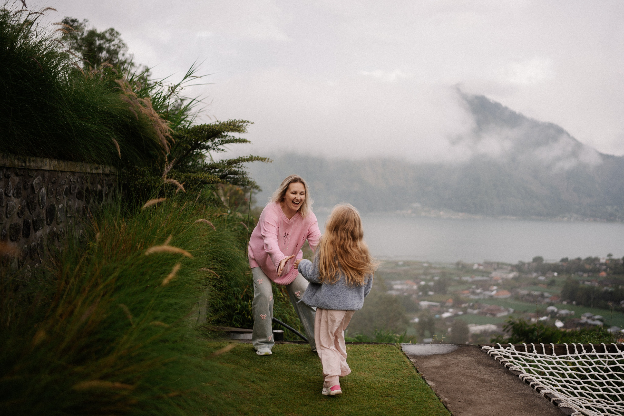 Alex, Mila & Varya. Olga Antipova — photographer