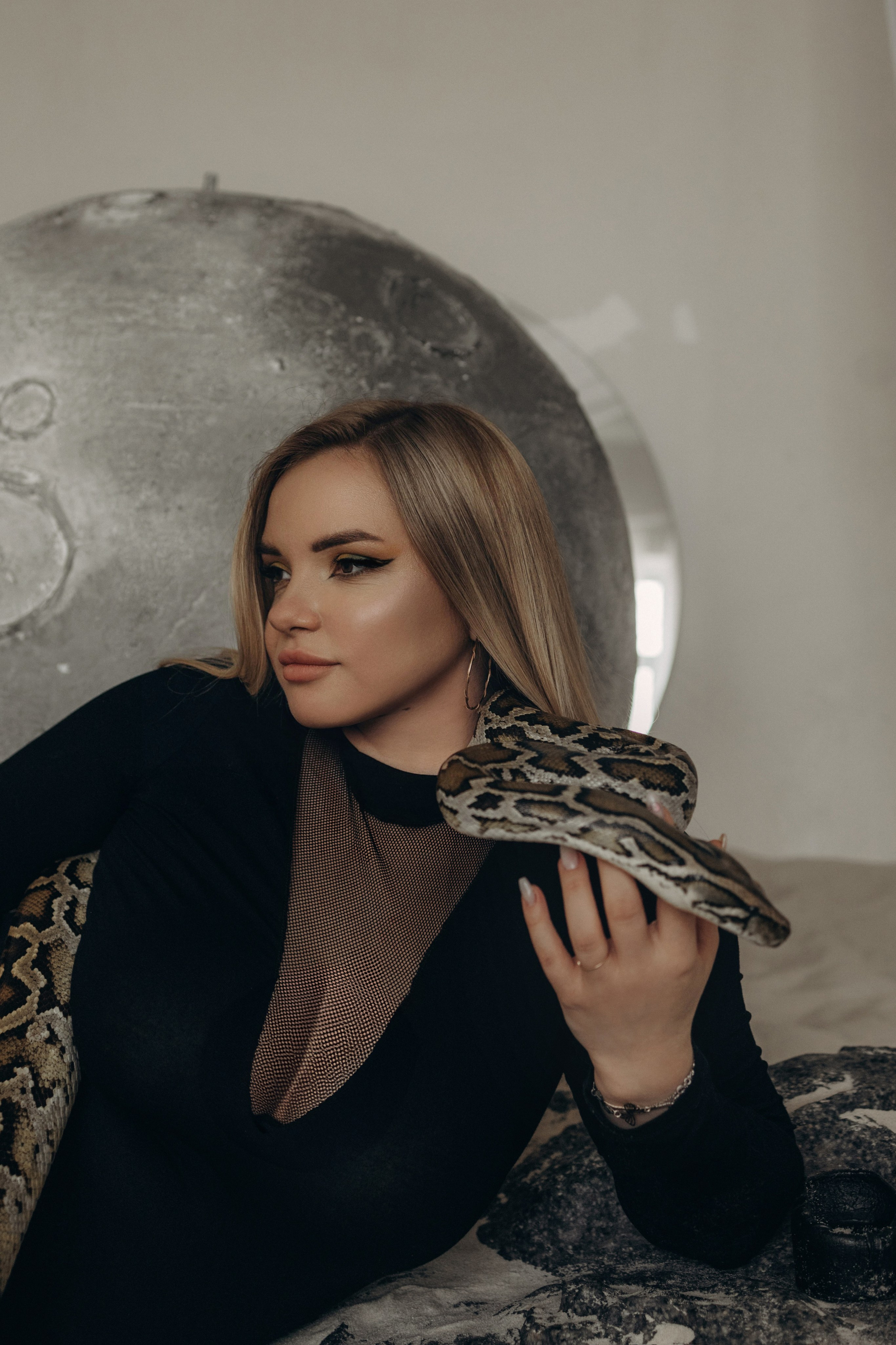 Даша. Змея. Фотограф Ксения Железникова
