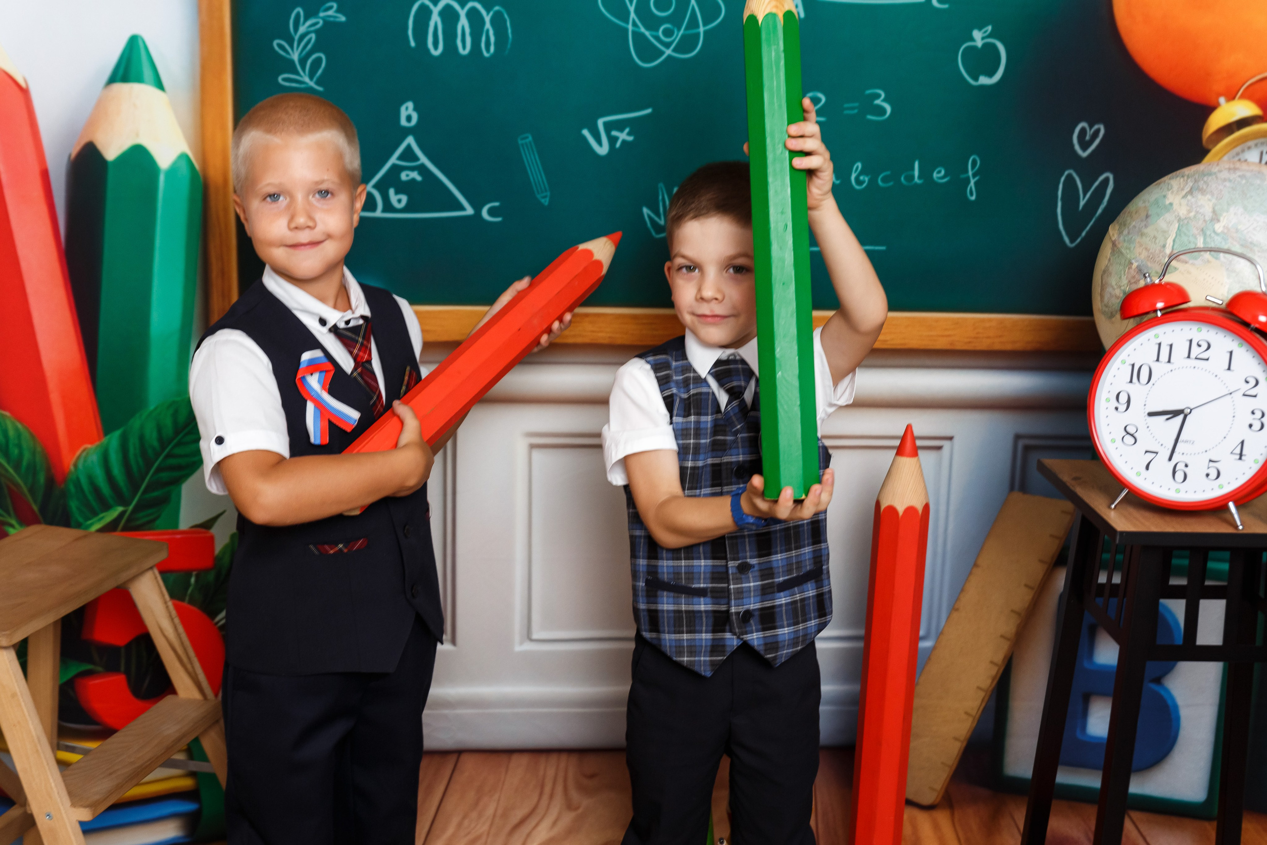 «Карандаши». Выпускные альбомы в Донецке и ДНР. Фотограф Донецк и ДНР