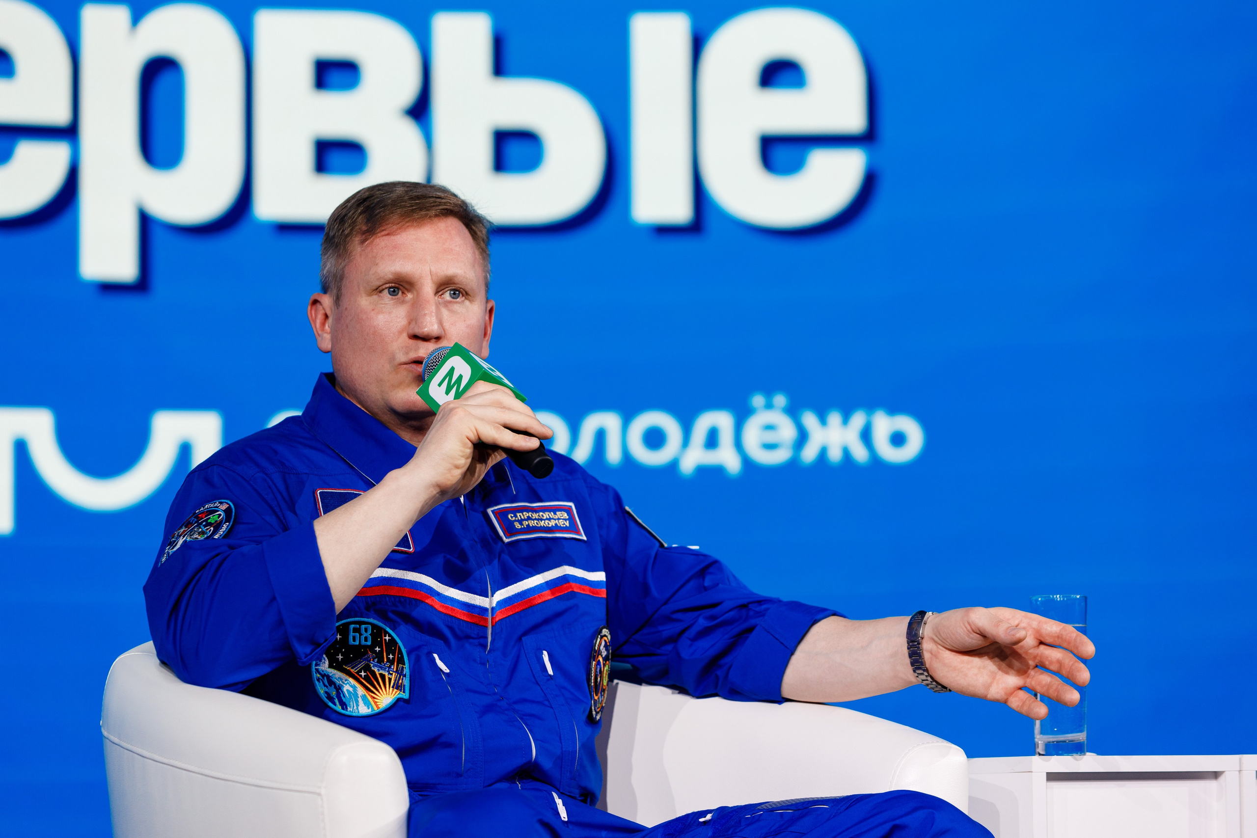 Всемирный фестиваль молодёжи 2024 в России. Репортажный фотограф в Москве, Сочи и Санкт-Петербурге