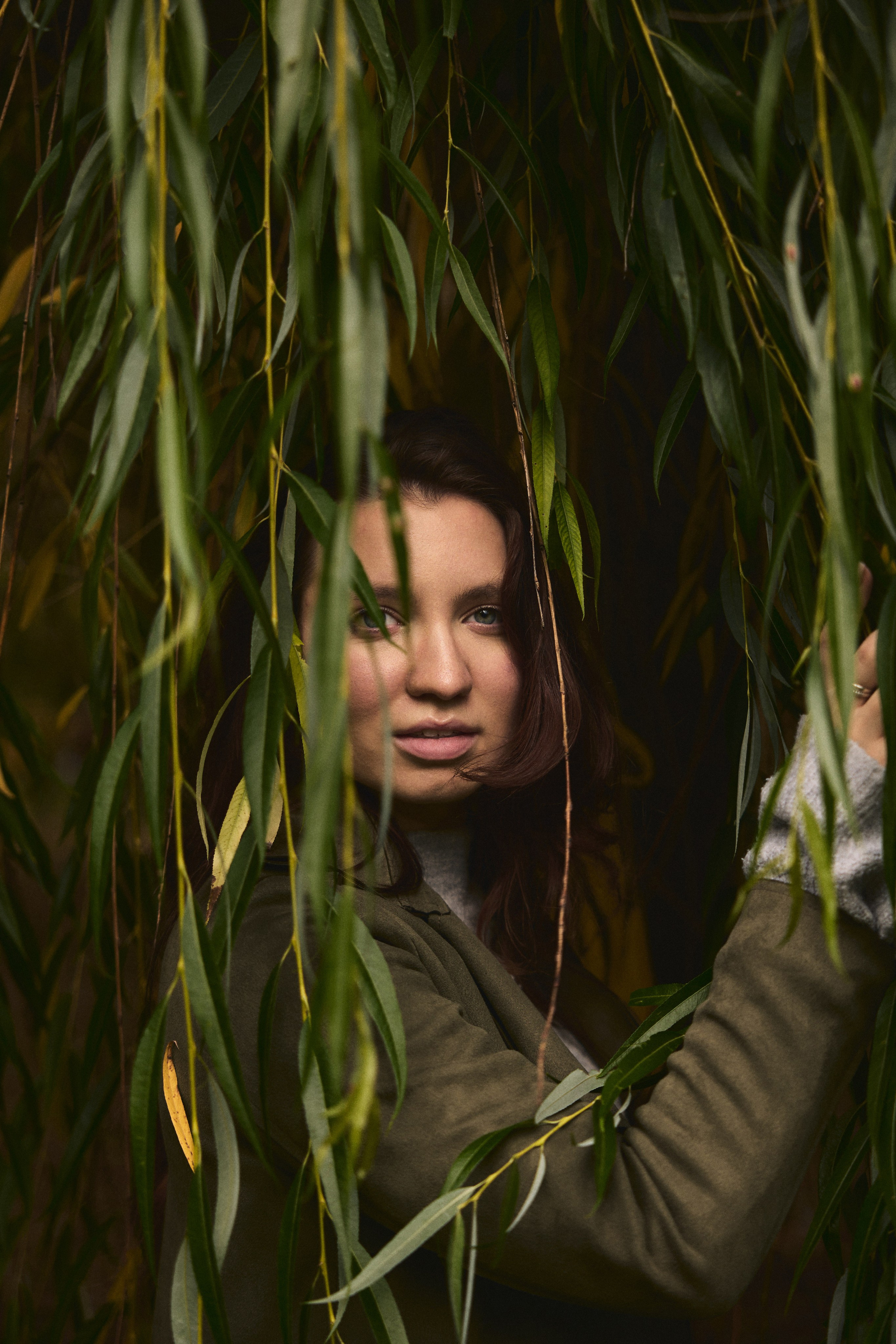 девушка в иве