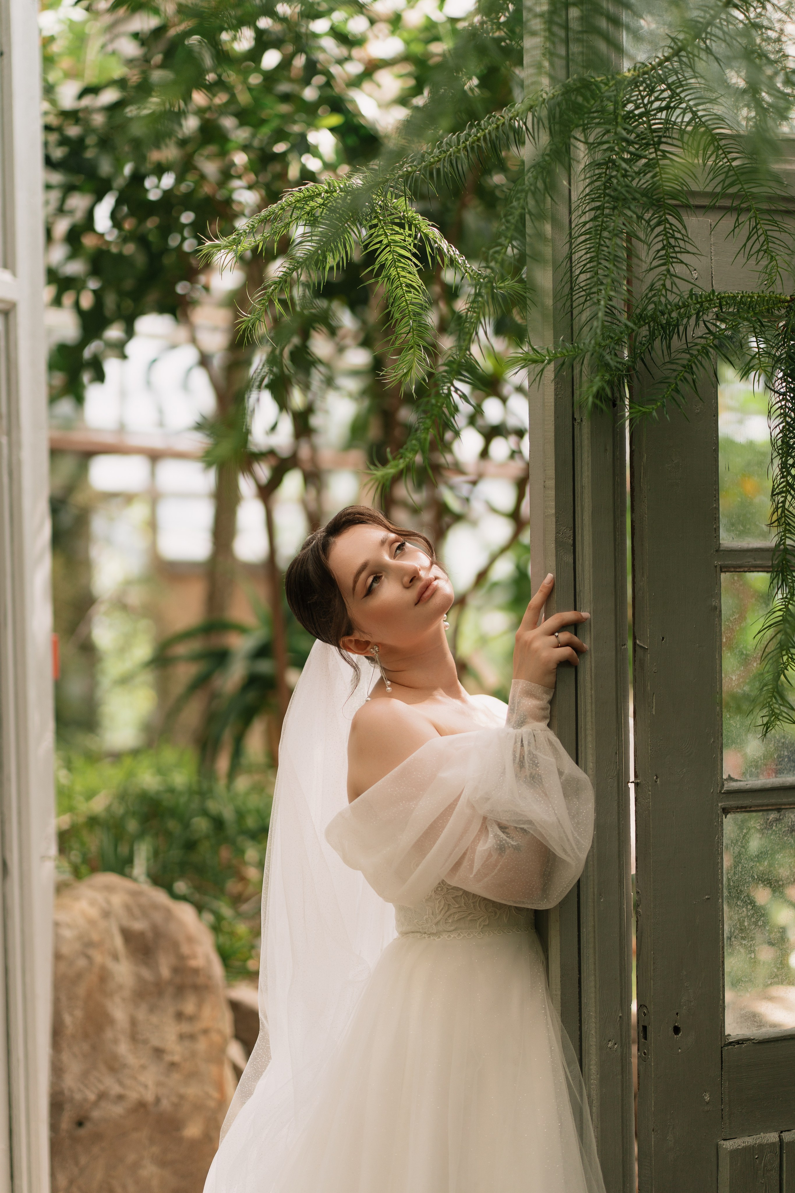 Свадебная фотосессия в оранжерее, Москва. Свадебный фотограф в Москве Анна Полушина