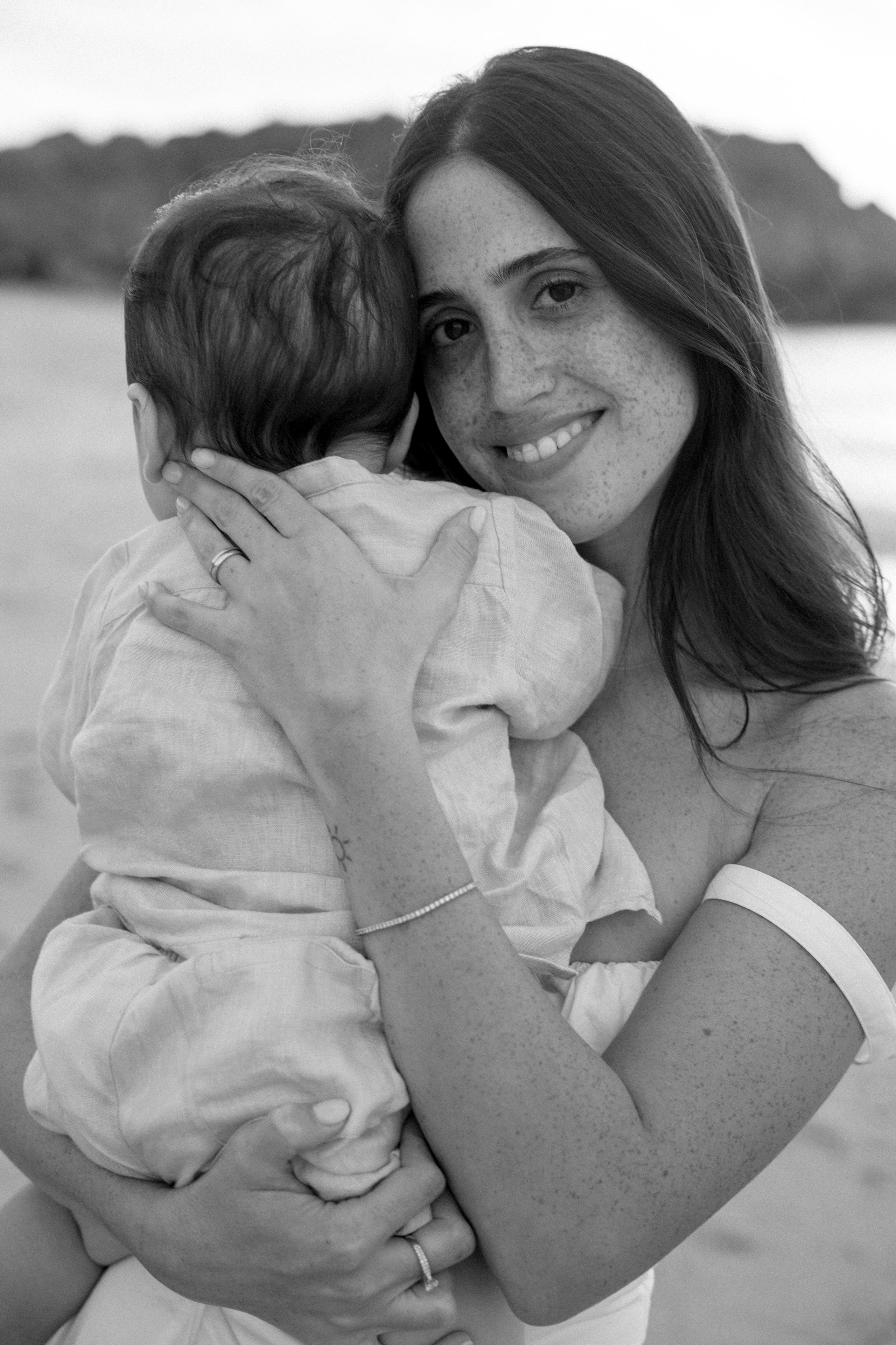 First year family photos near the sea. Главная