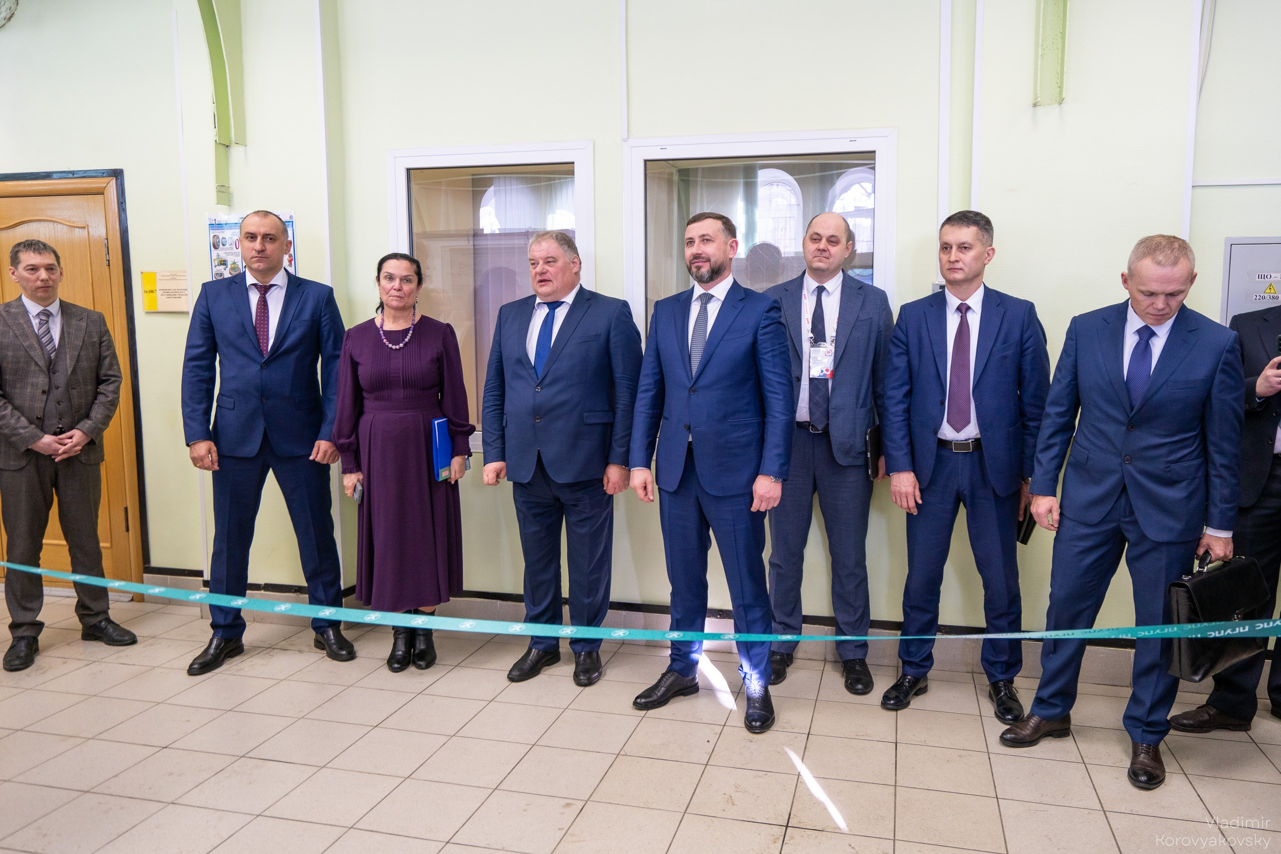 Открытие лабораторий. Фотограф Владимир Коровяковский