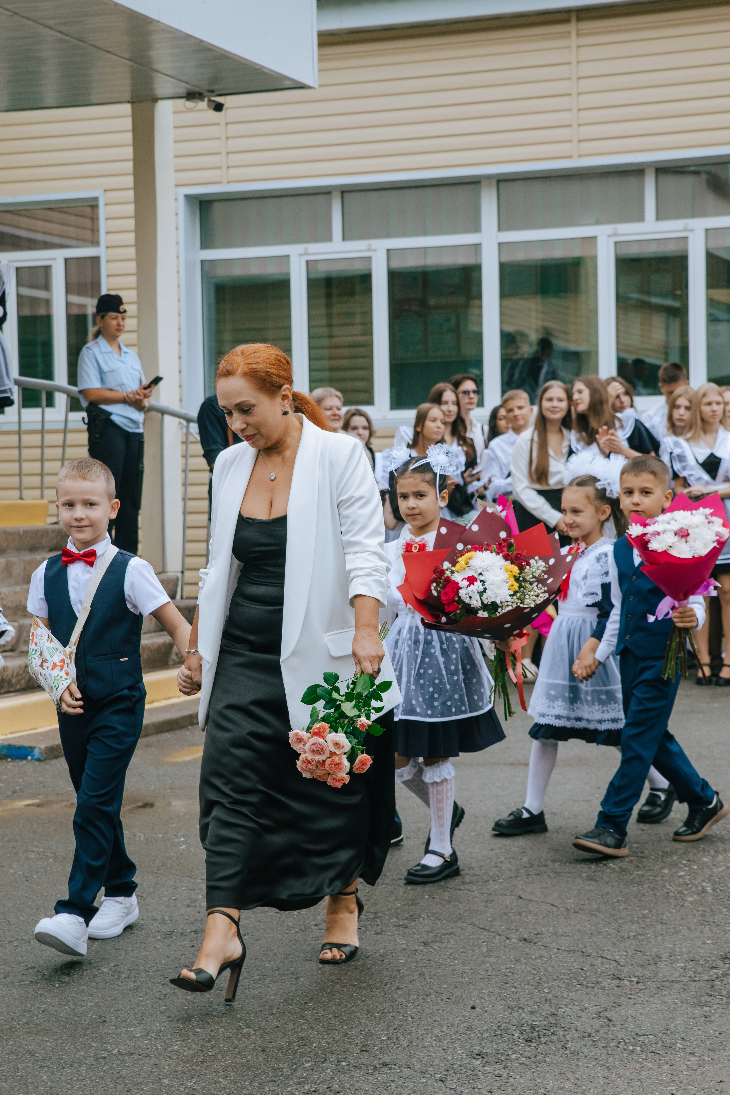 1в — школа 11 — 2025. Фотограф Ярмишко Дарья. Выпускные фотокниги