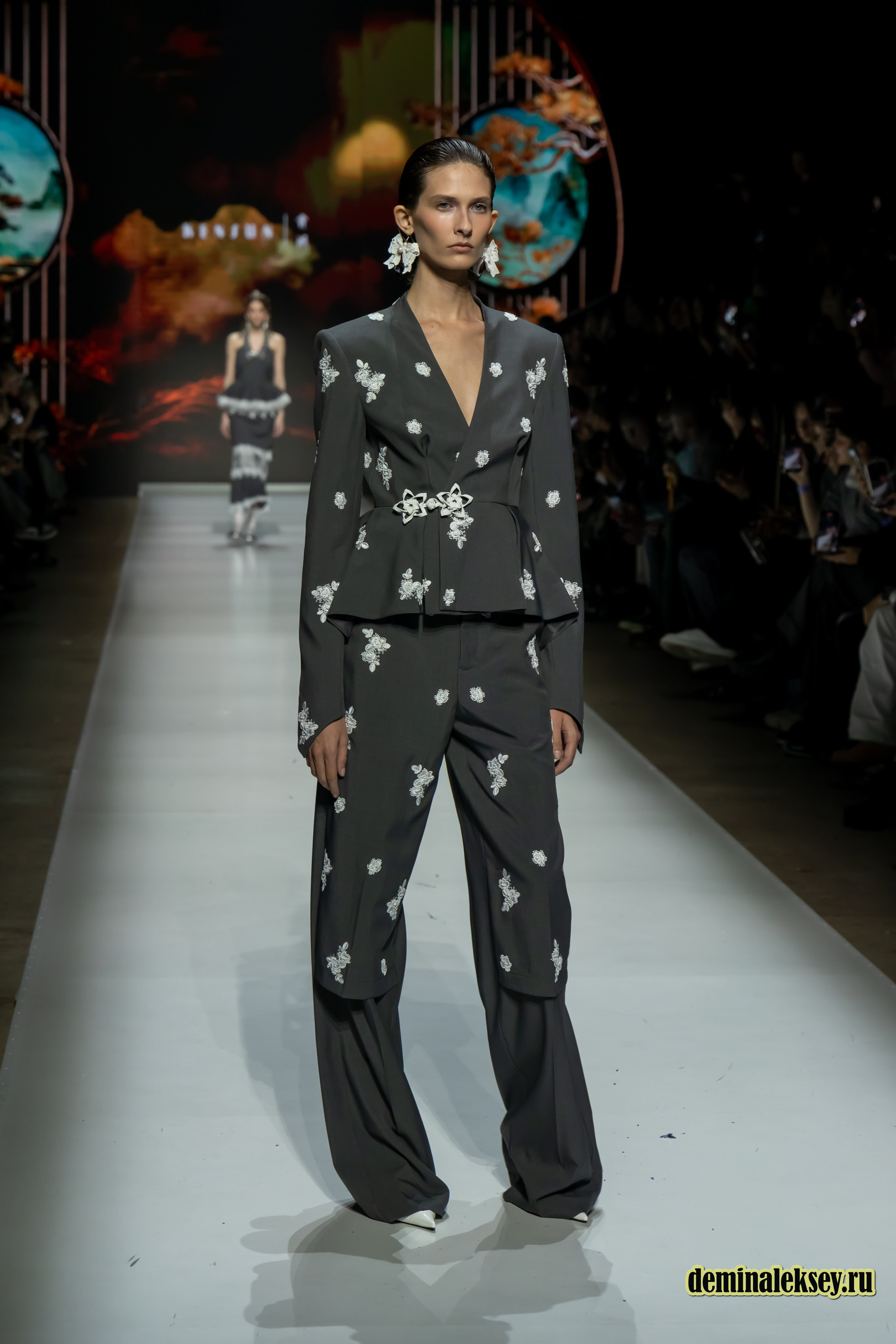 Московская неделя моды 2024 4 октября дизайнер KenSun Китай/China. Репортажный, семейный и студийный фотограф в Москве Демин Алексей