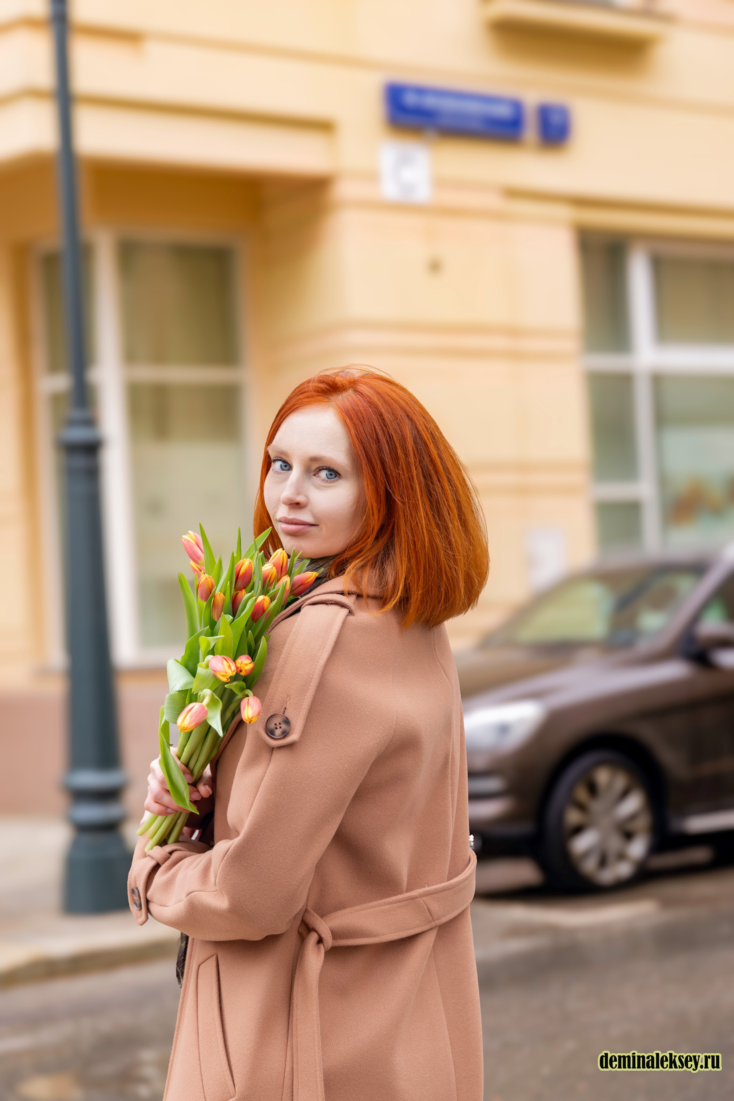 Весенняя фотопрогулка со Светланой на Патриарших прудах. Репортажный, семейный и студийный фотограф в Москве Демин Алексей