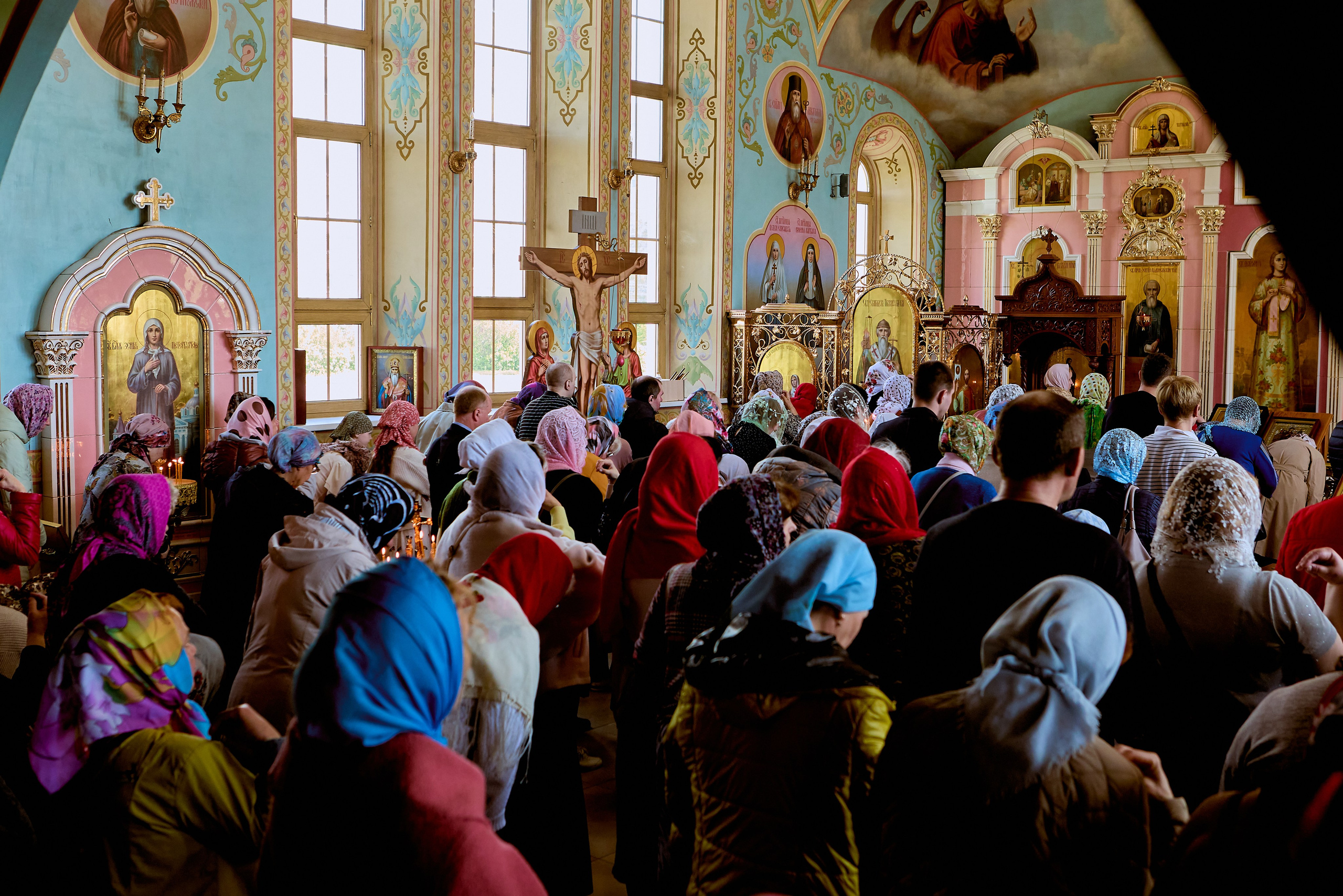 На божественной Литургии в День Святых Жен Мироносиц