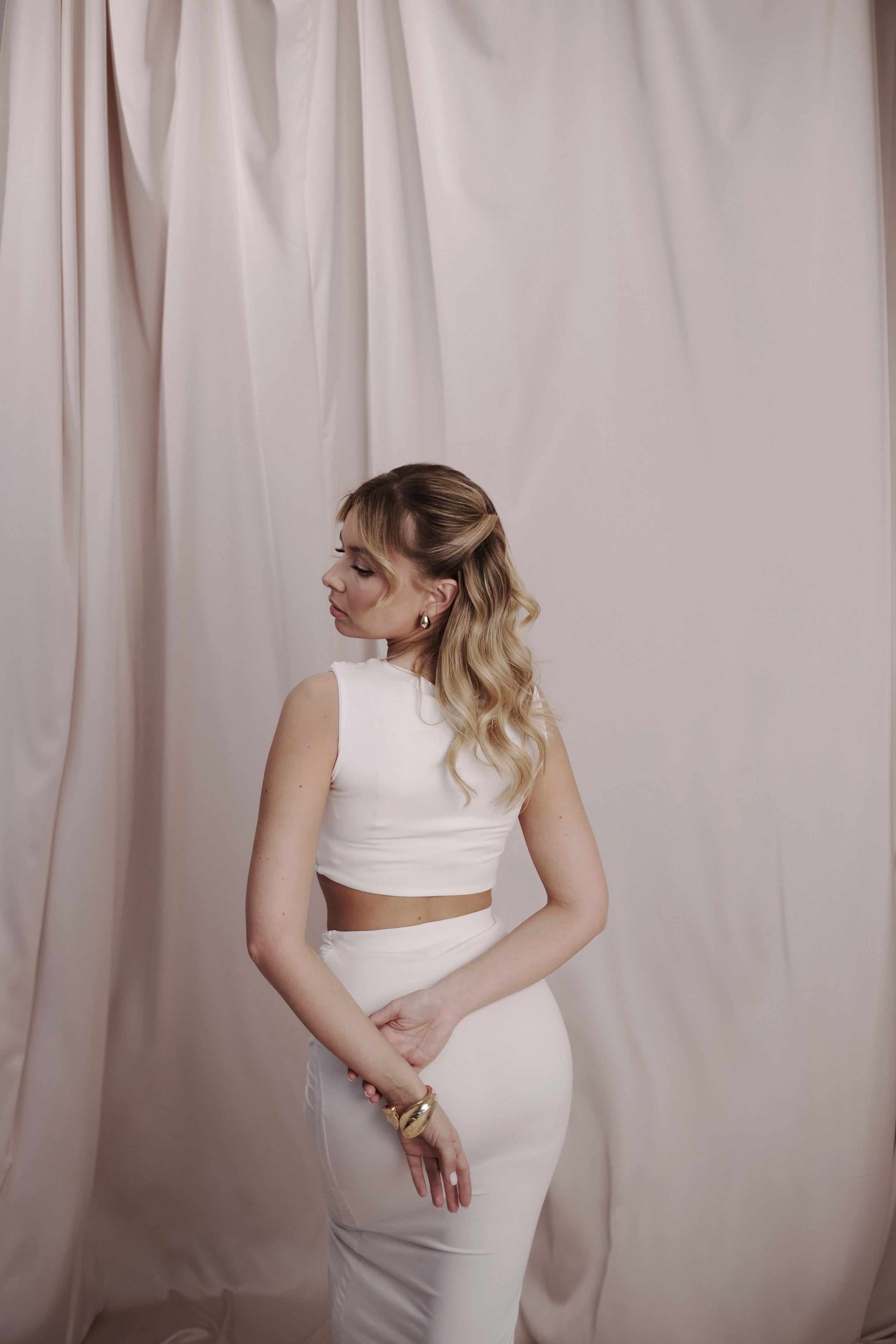 Md: @lovexxxxMuah: @mari.bulatovaOrg: @creative_photodayLoc: @daily_photostudio