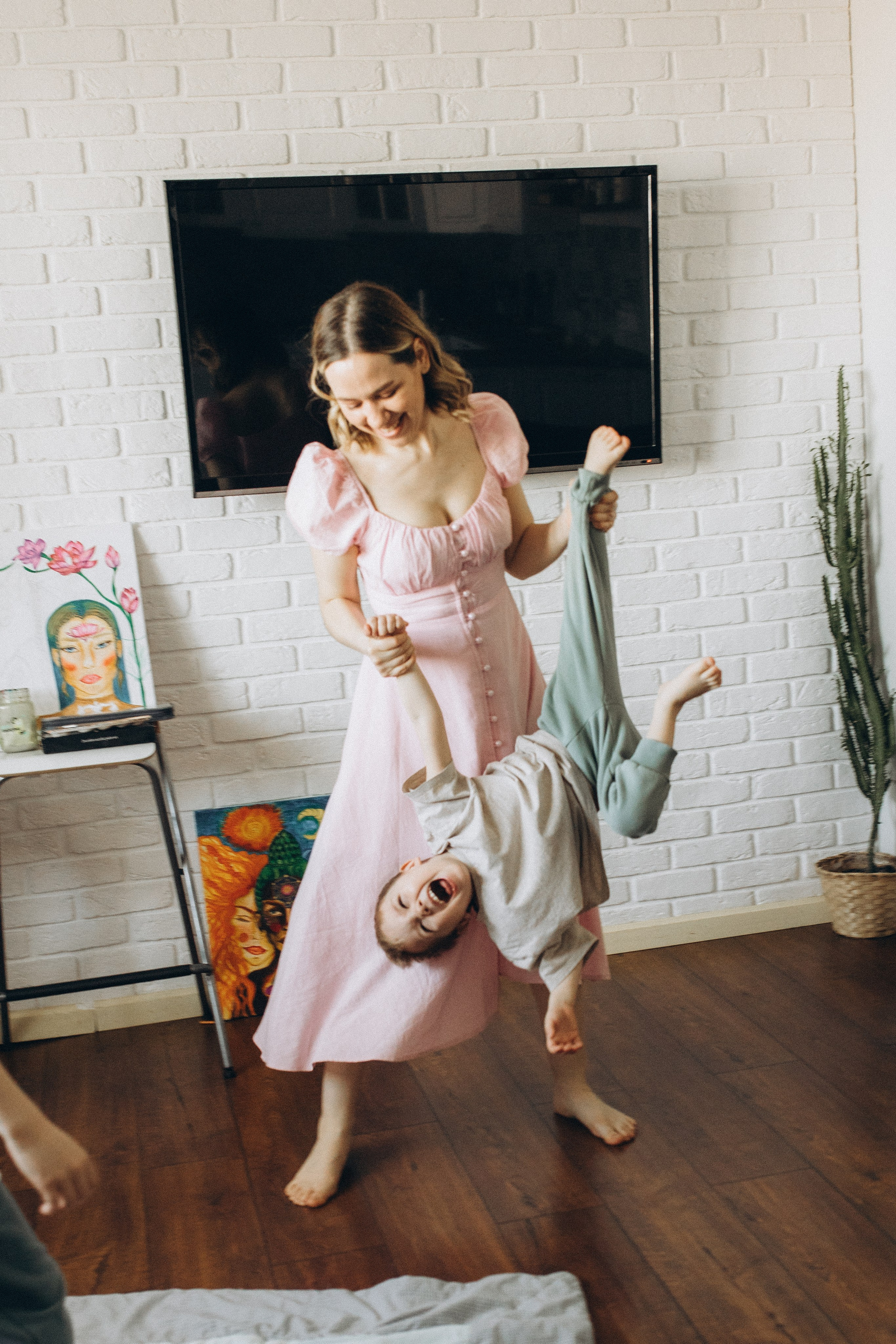 Аня с сыновьями. Семейный фотограф lifestyle в Новосибирске Елена Шпилевая