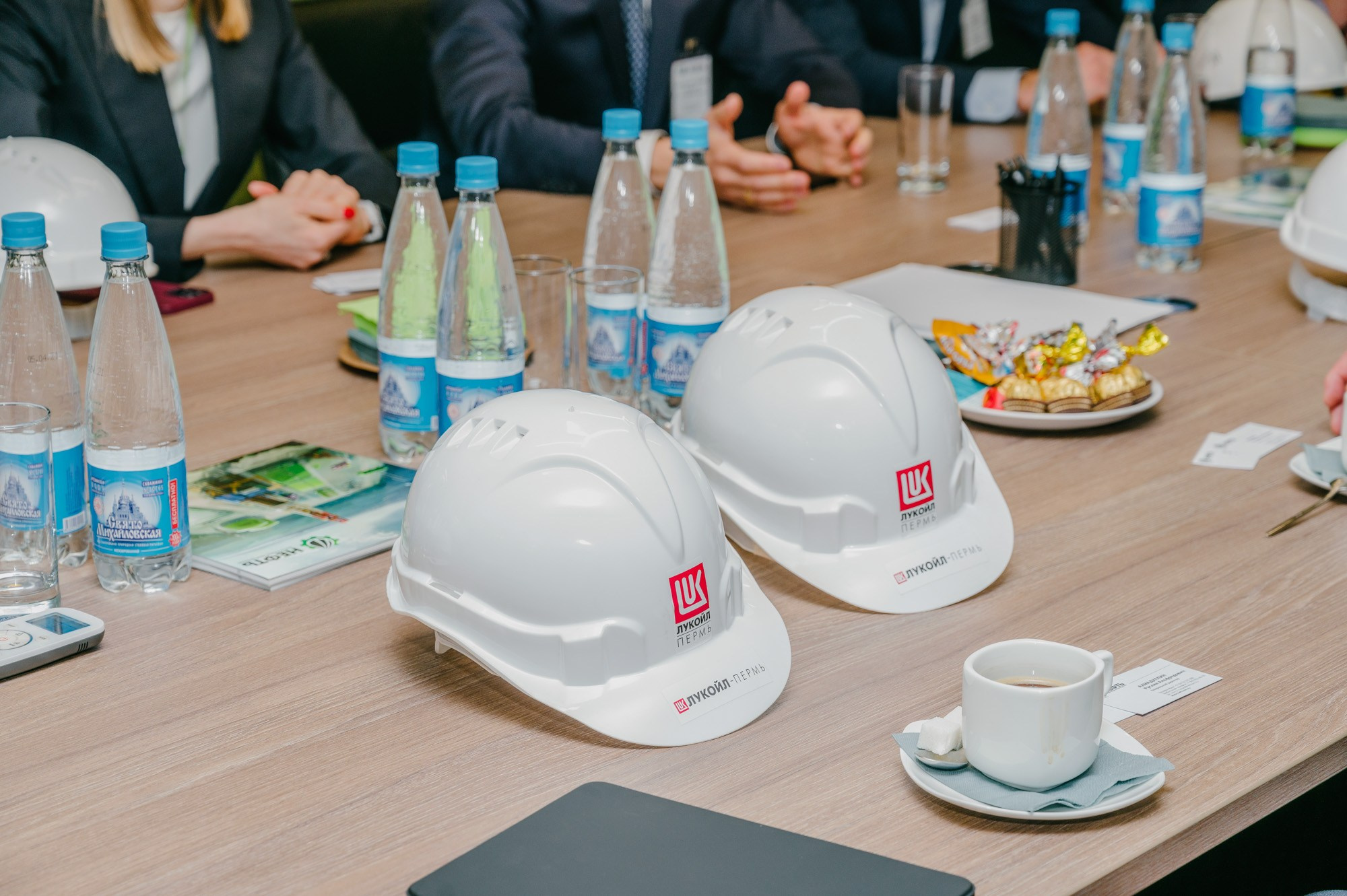 Встреча делегации. Компания «Нефть». Максим Егоров, г. Ижевск. Репортажная, предметная съёмка и фуд-фотография