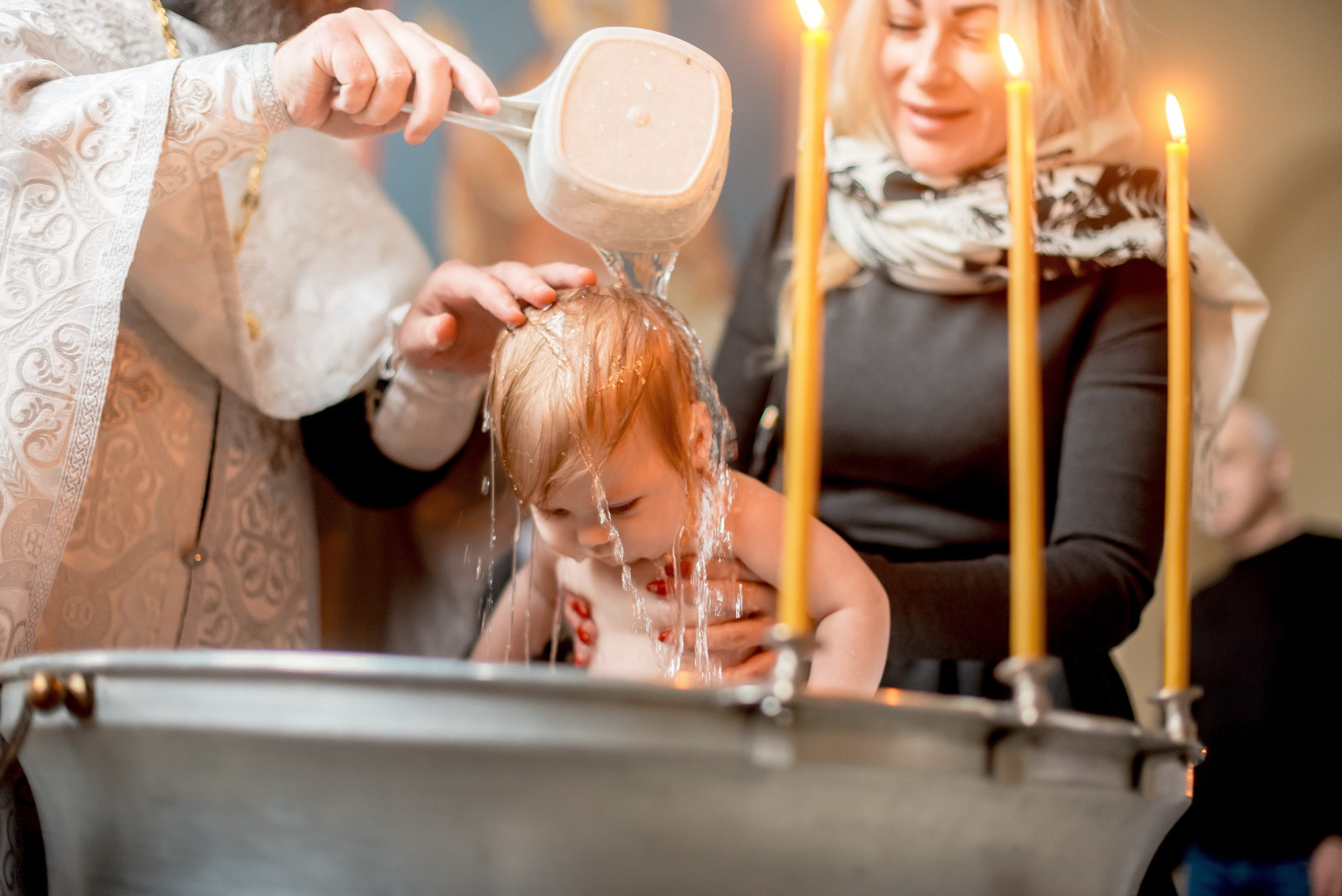 Крещение в мужском монастыре. Фотограф Мария Стрелкова