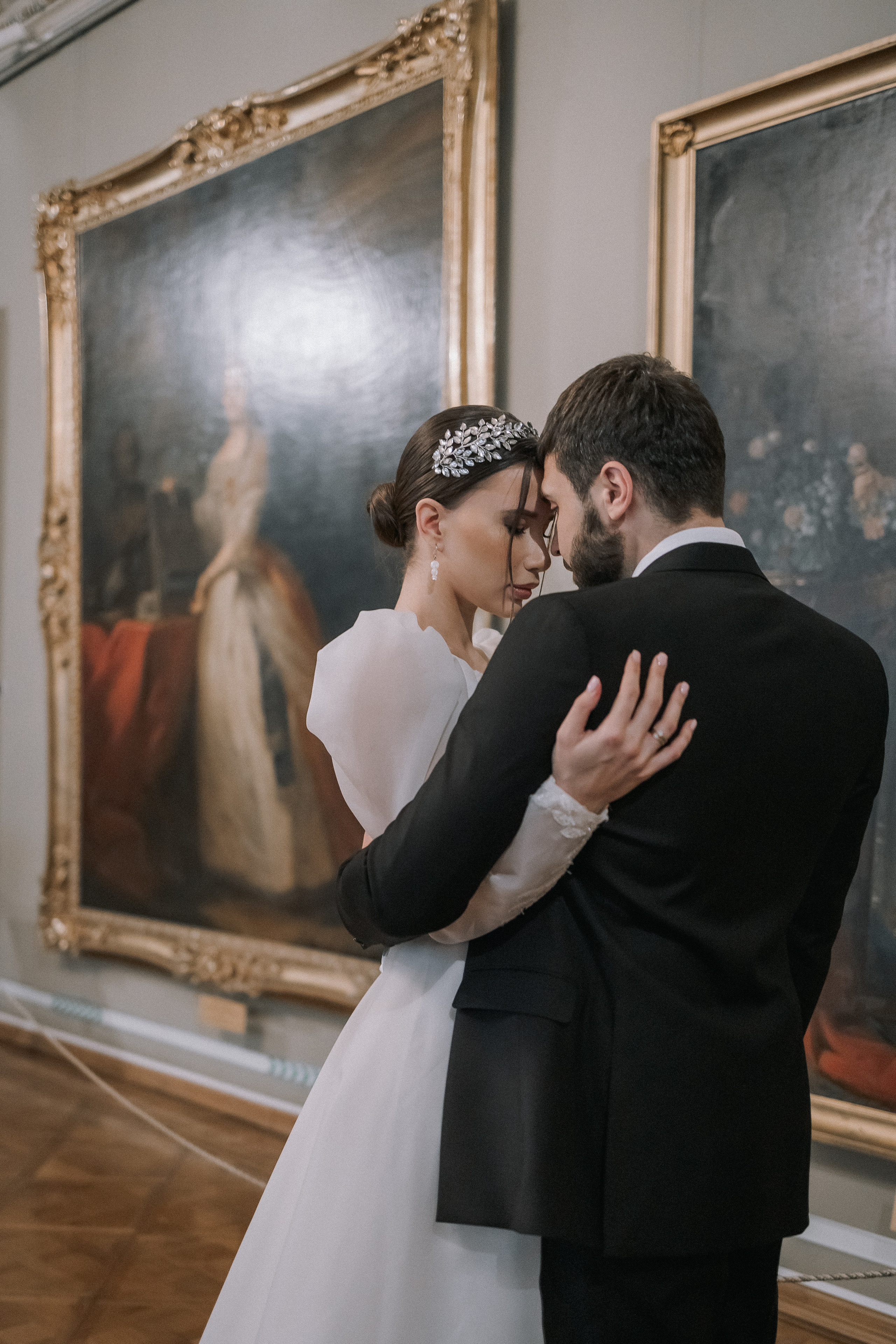 Любовь в Музее. Александр и Ульяна. Свадебная фотография. Арина Рубах