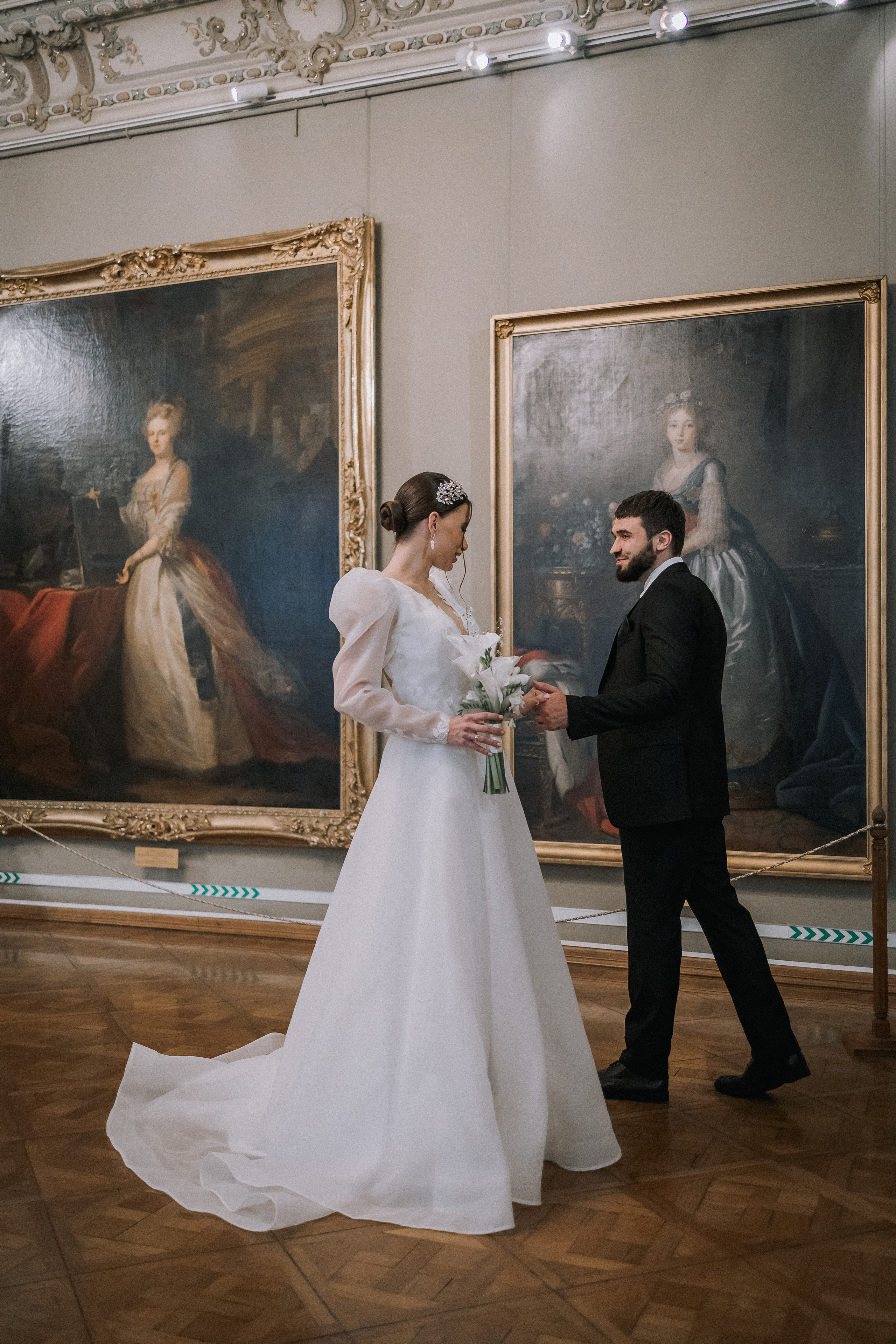 Любовь в Музее. Александр и Ульяна. Свадебная фотография. Арина Рубах