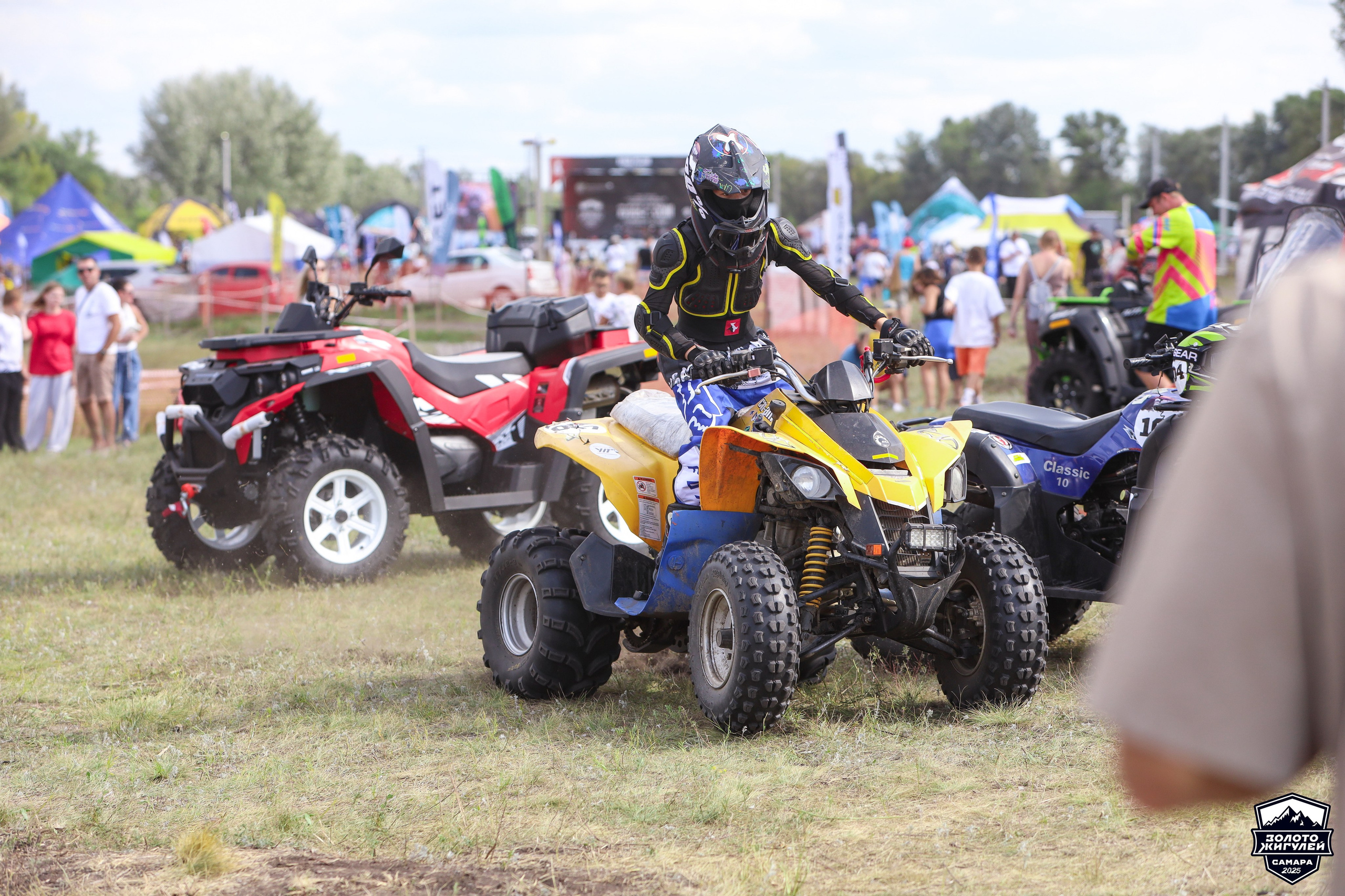 Заезды «МИНИ ДЕТИ» и «МАКСИ ДЕТИ». Кубок России по гонкам с водными препятствиями на квадроциклах «Золото Жигулей 2025». Спортивный фотограф в Самаре