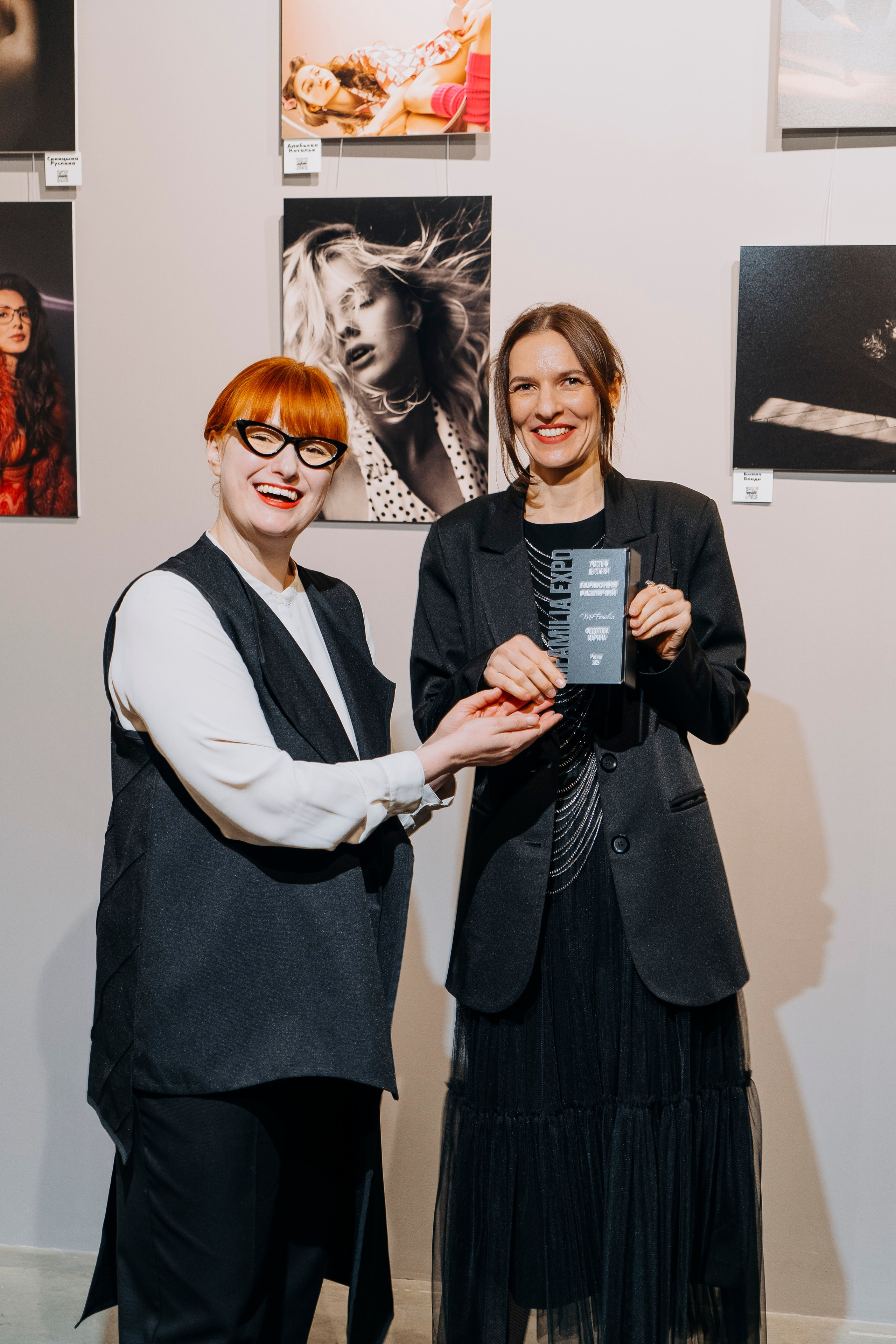 Вернисаж фотовыставки MFamilia «Гармония различий». Организация фотовыставок в Петербурге и Москве, MFamilia (МФамилия)