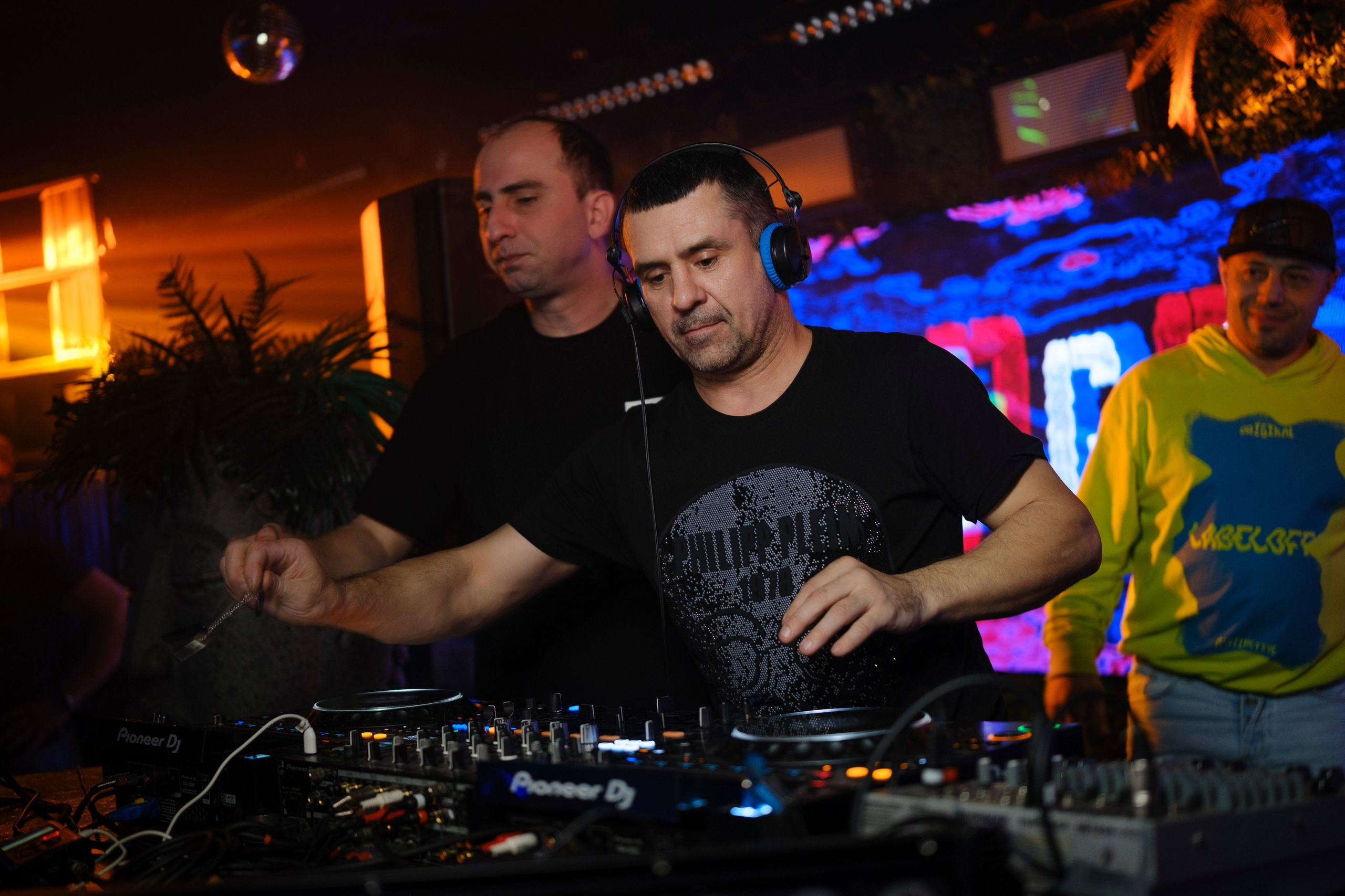 Embargo 2/03. Главная