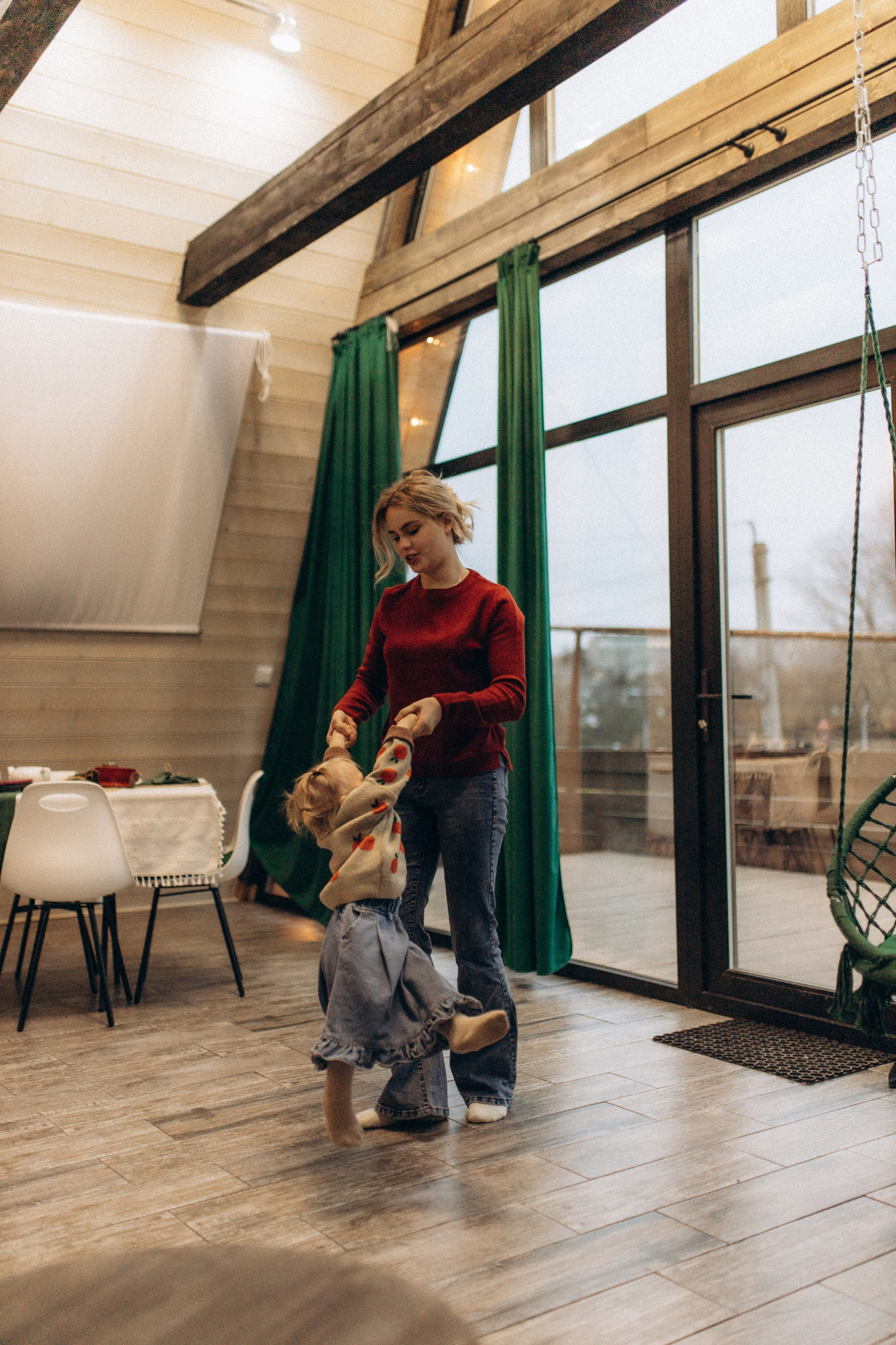 Алиса и мама. Семейный фотограф Губкин/Старый Оскол