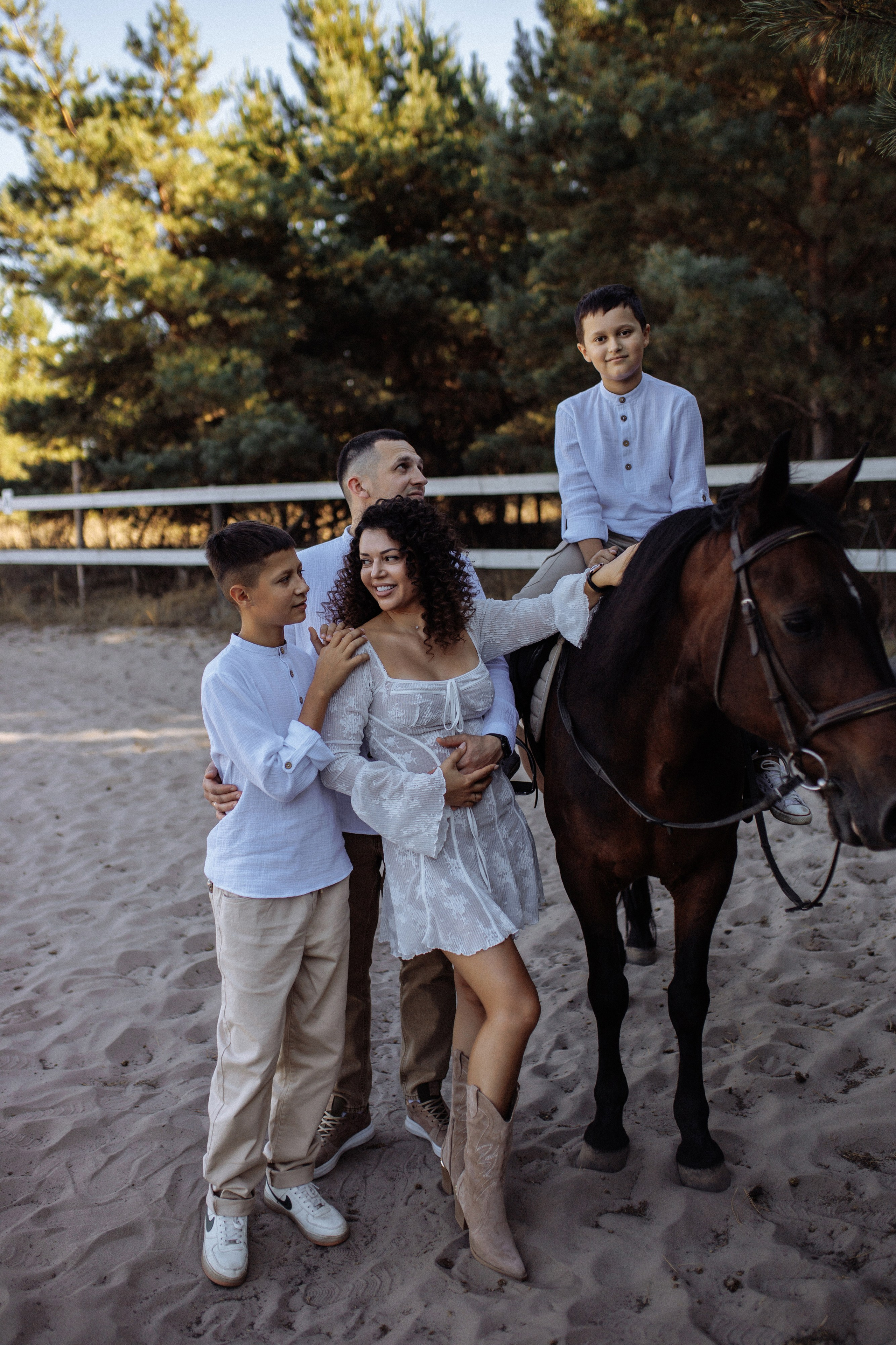 Олеся и семья. Семейный фотограф Губкин/Старый Оскол