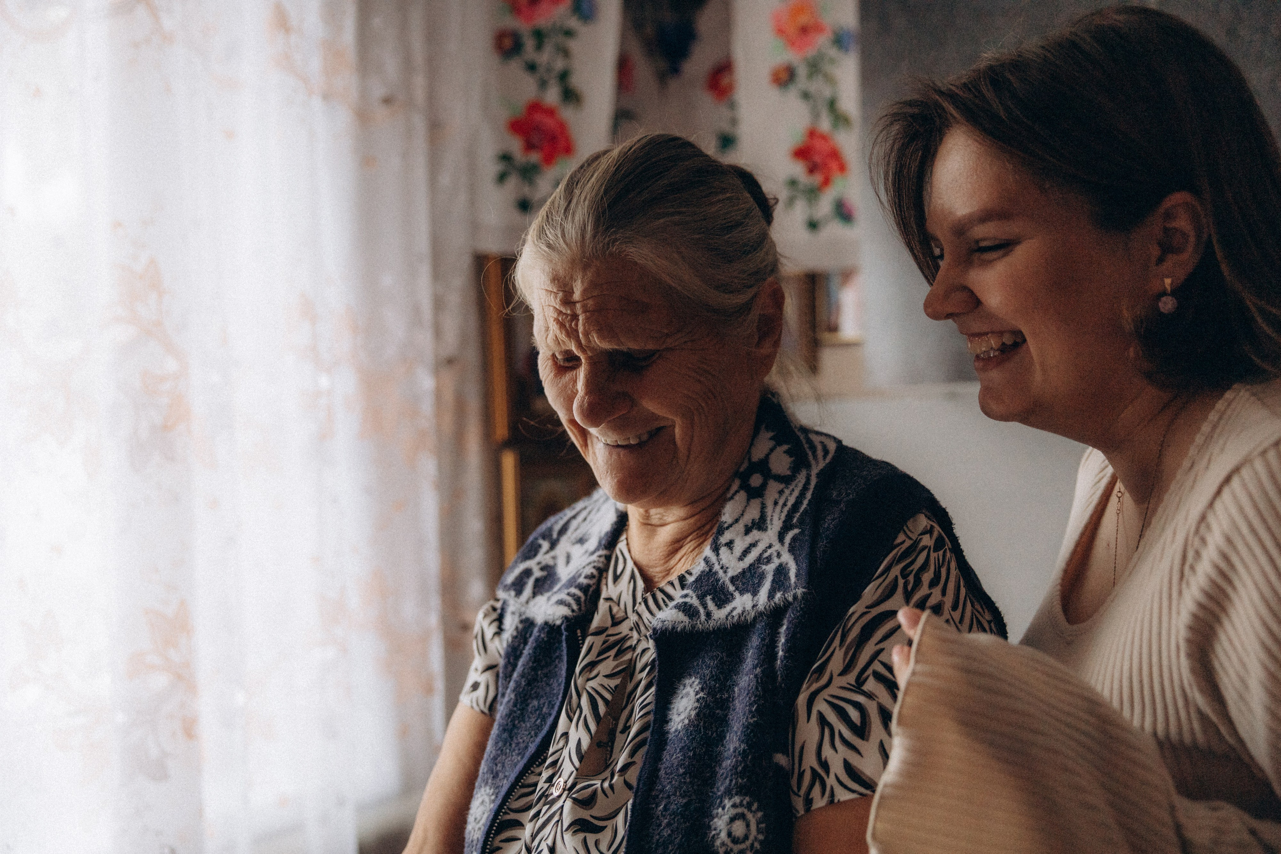 Аня и бабушка. Семейный фотограф Губкин/Старый Оскол
