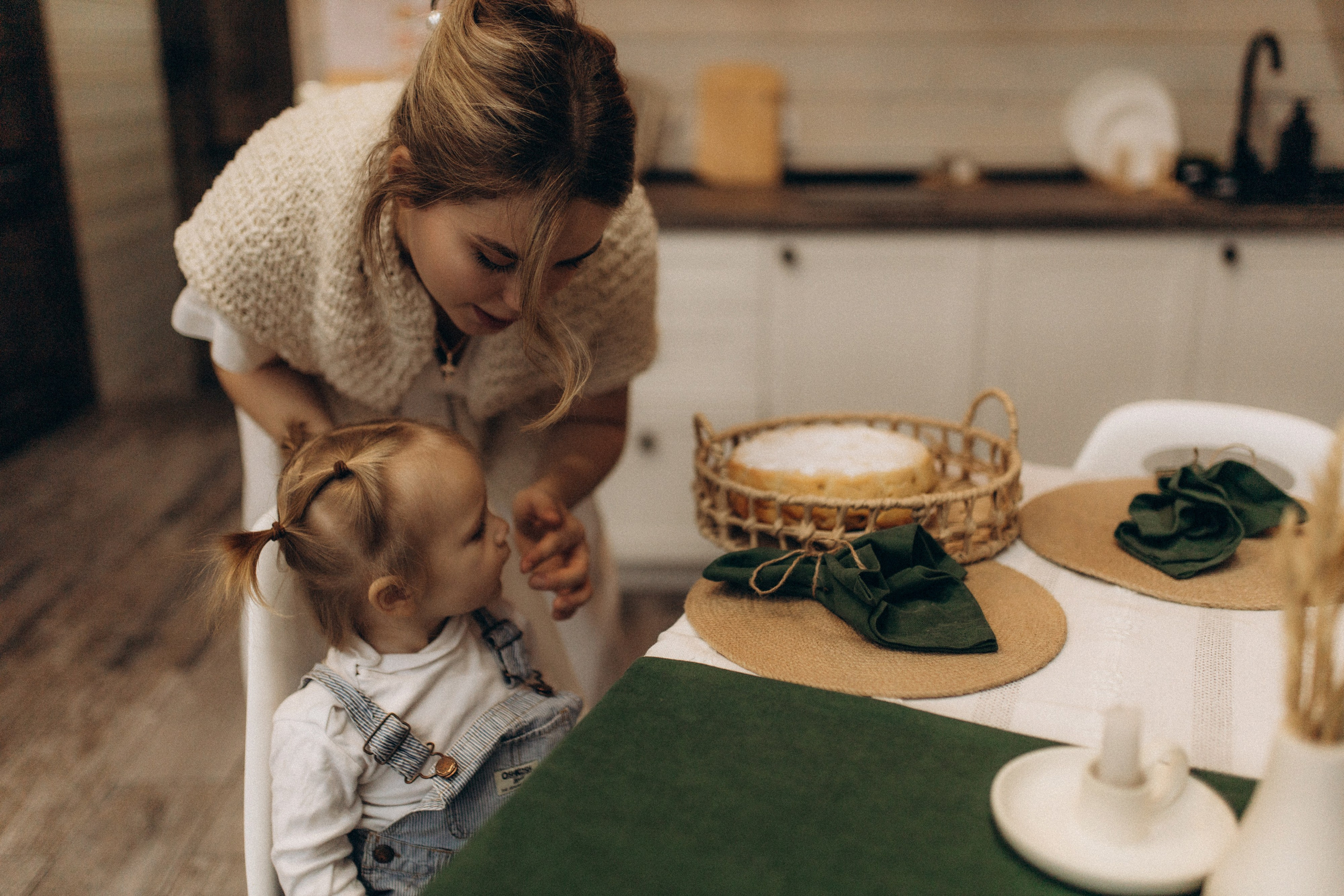 Алиса и мама. Семейный фотограф Губкин/Старый Оскол