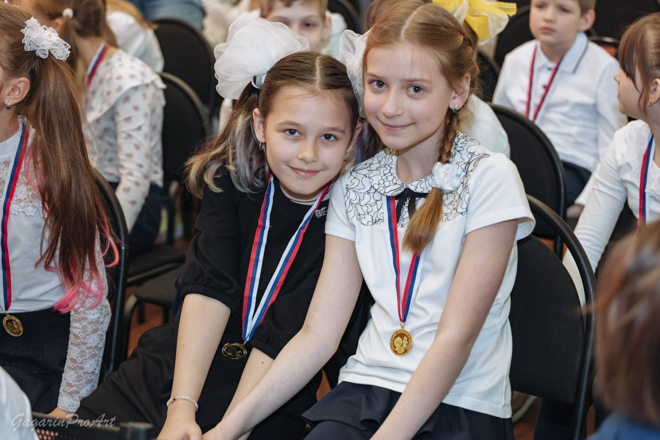 Репортаж в школе на выпускной. Фотограф на выпускной. GagarinProArt