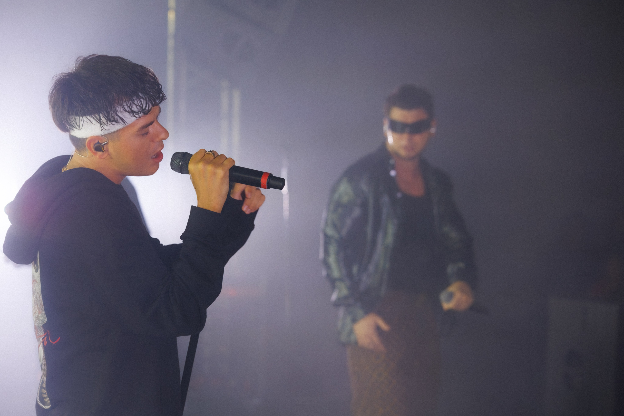 Фотоотчёт и репортаж с концерта группы GAYAZOV$ BROTHER$. Красильников Евгений — профессиональный фотограф в Ростове-на-Дону