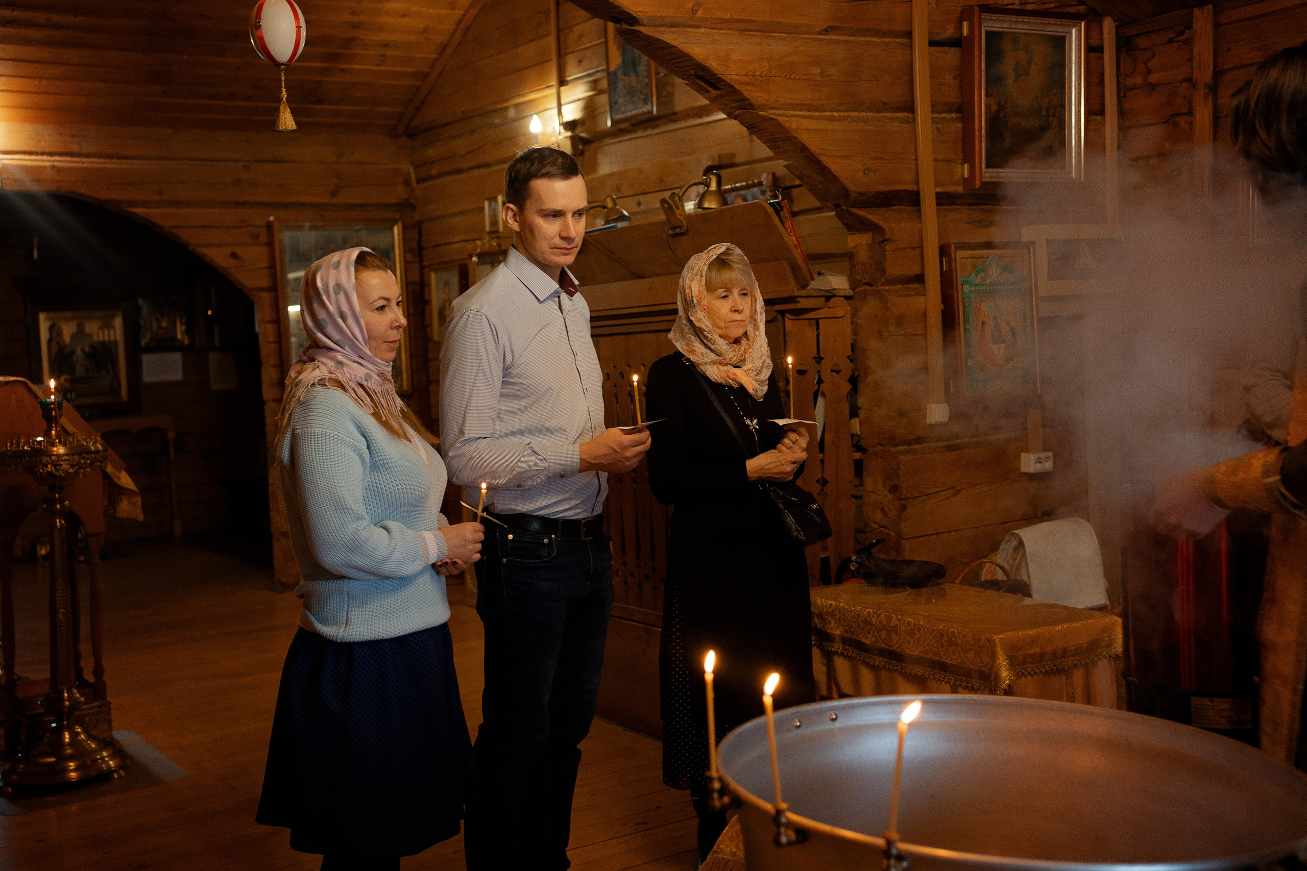 Таинство Крещения в храме Преподобного Сергия Радонежского в Новых Ватутинках…. Семейный и детский фотограф в Москве Екатерина Офицерова