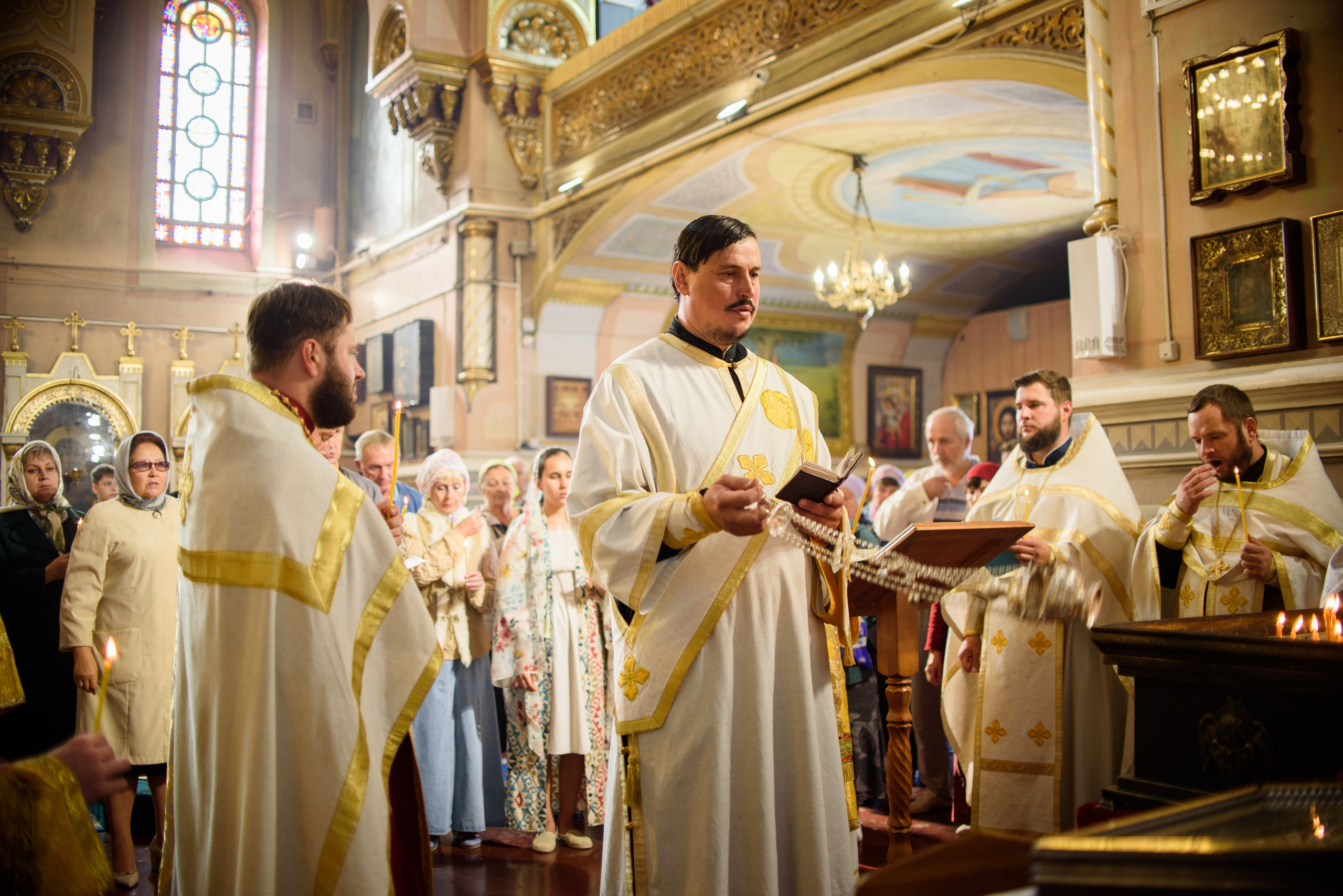 Воскресная литургия 29.10.2023. Семейный и свадебный фотограф в Феодосии и Коктебеле