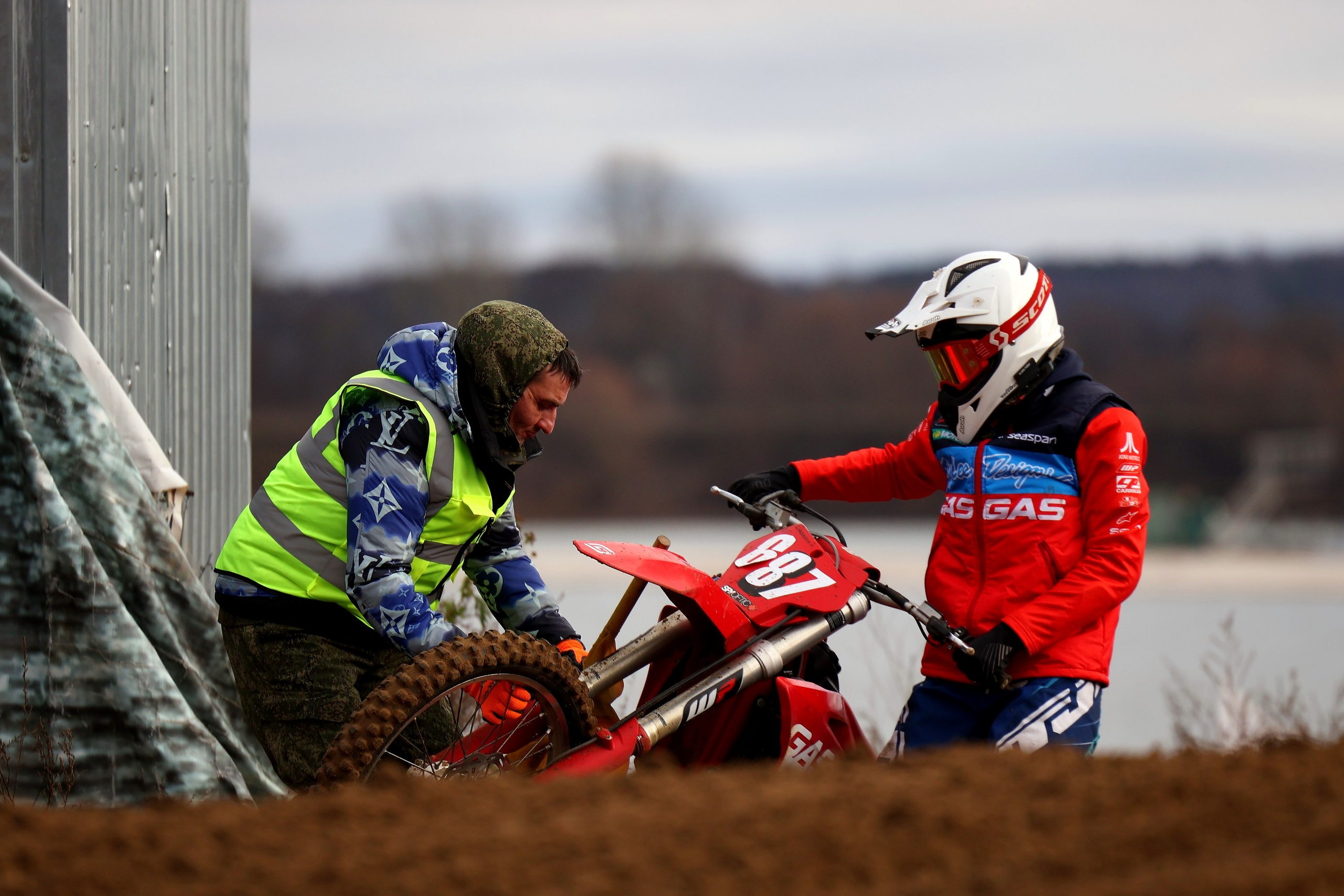 Песчаная буря. г. о. Серпухов, о. Русский. Спортивный и репортажный фотограф Ермакова Светлана