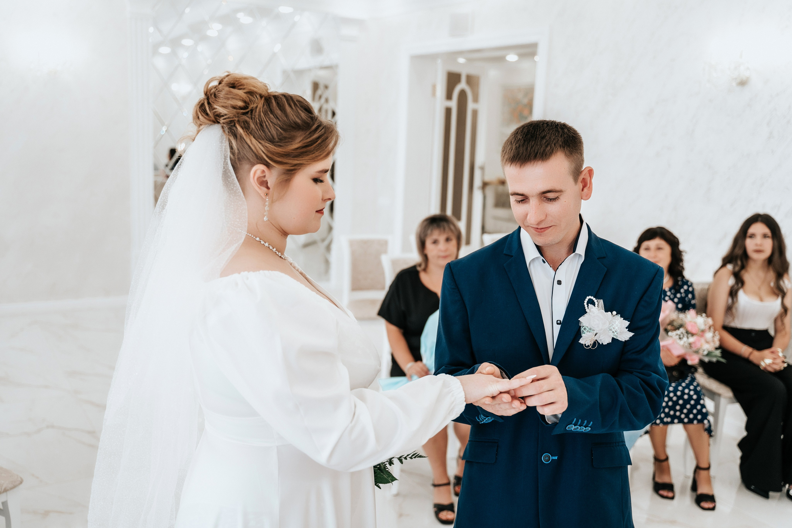 Фотосессия в ЗАГСе. Семейный фотограф в Белгороде Амелина Алина