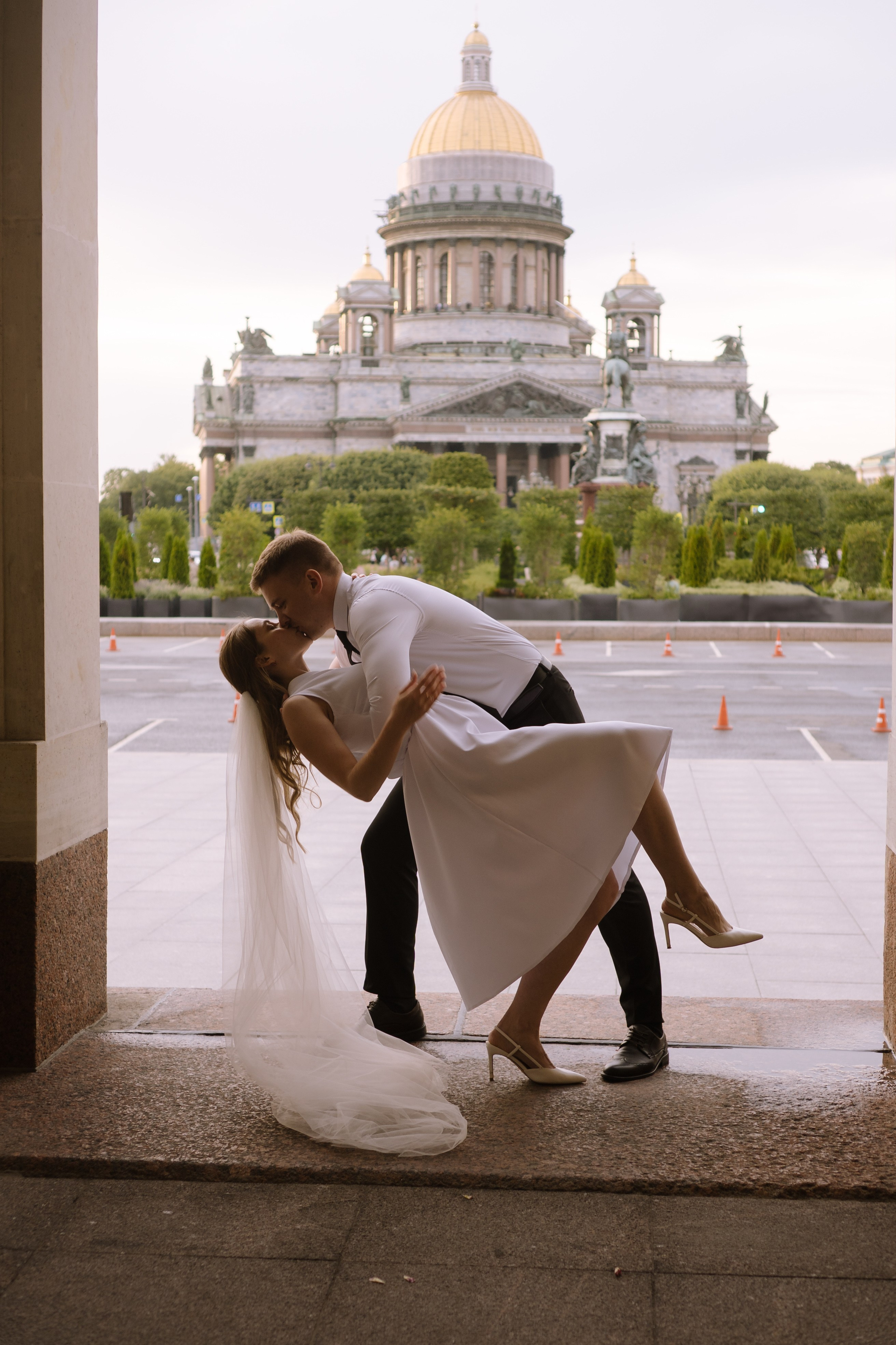 СВАДЕБНАЯ СЬЕМКА С ИСАКИЕВСКИМ СОБОРОМ, АСТОРИЯ И ЗАКОНОДАТЕЛЬНОЕ СОБРАНИЕ. Профессиональный фотограф, Санкт-Петербург — Виктория Богомолова