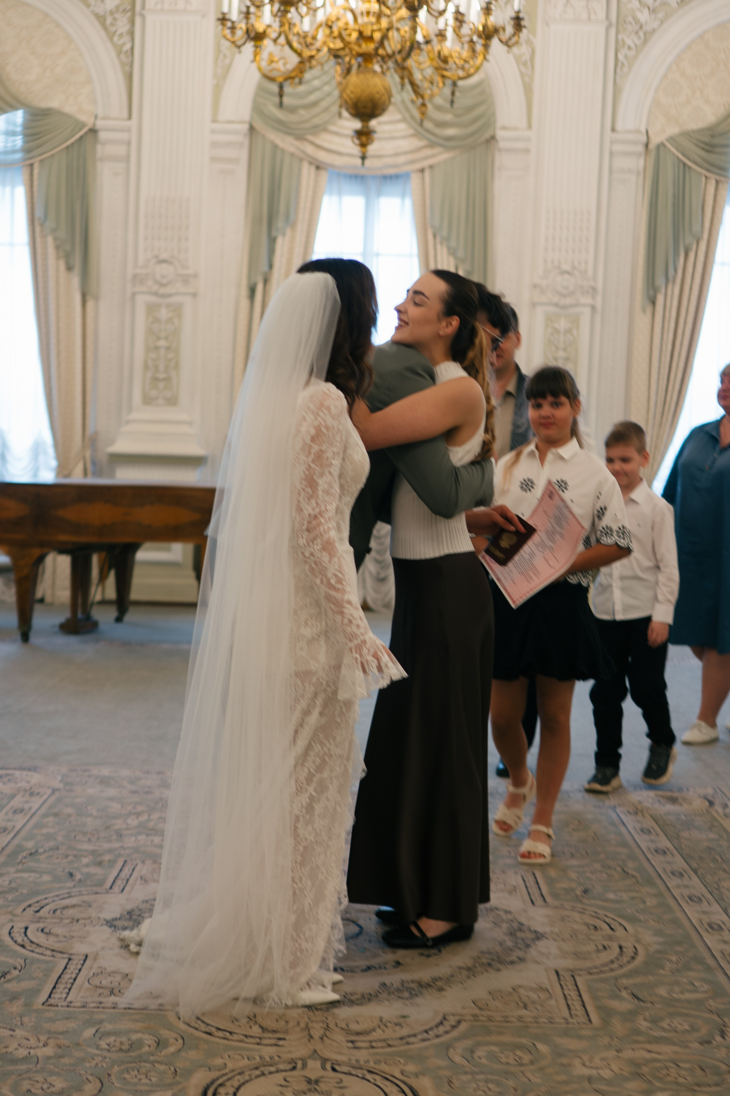 СЪЁМКИ В ПЕРВОМ ДВОРЦЕ ПРОГУЛКА И СТУДИЯ. Профессиональный фотограф, Санкт-Петербург — Виктория Богомолова