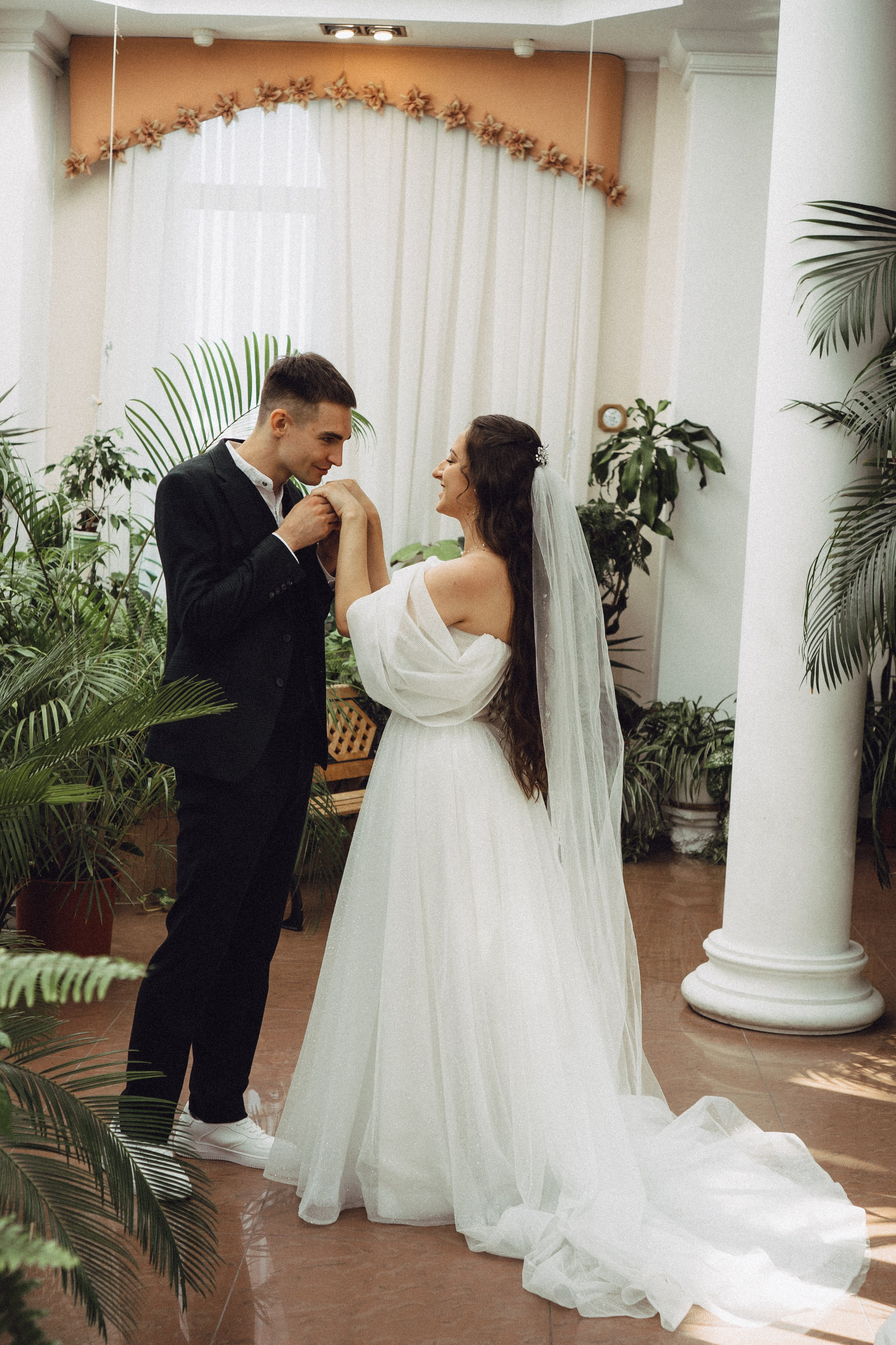 СВАДЕБНАЯ СЬЕМК В ПАРКЕ 300-ЛЕТИЯ. Профессиональный фотограф, Санкт-Петербург — Виктория Богомолова