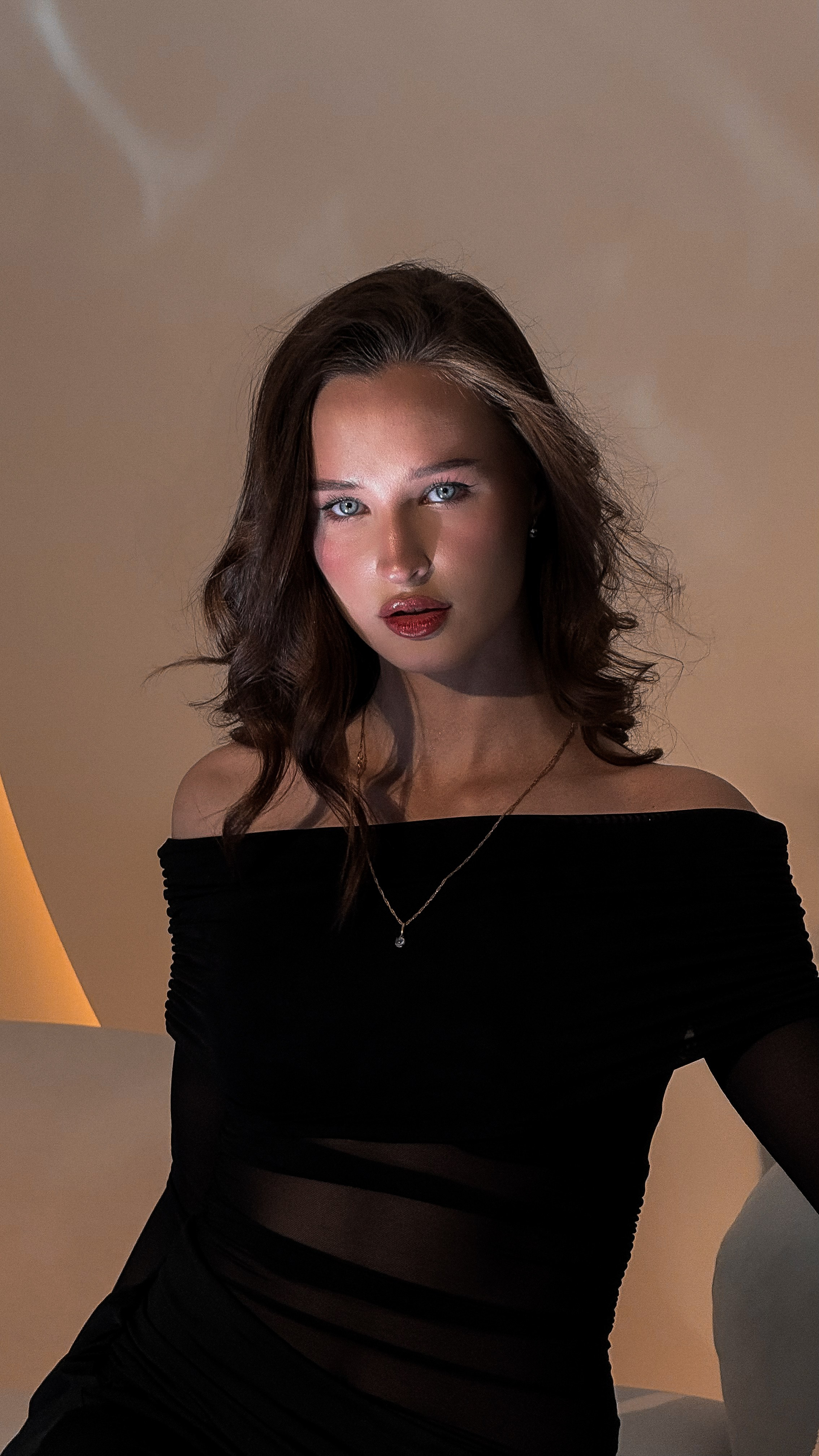 Люба. Главная