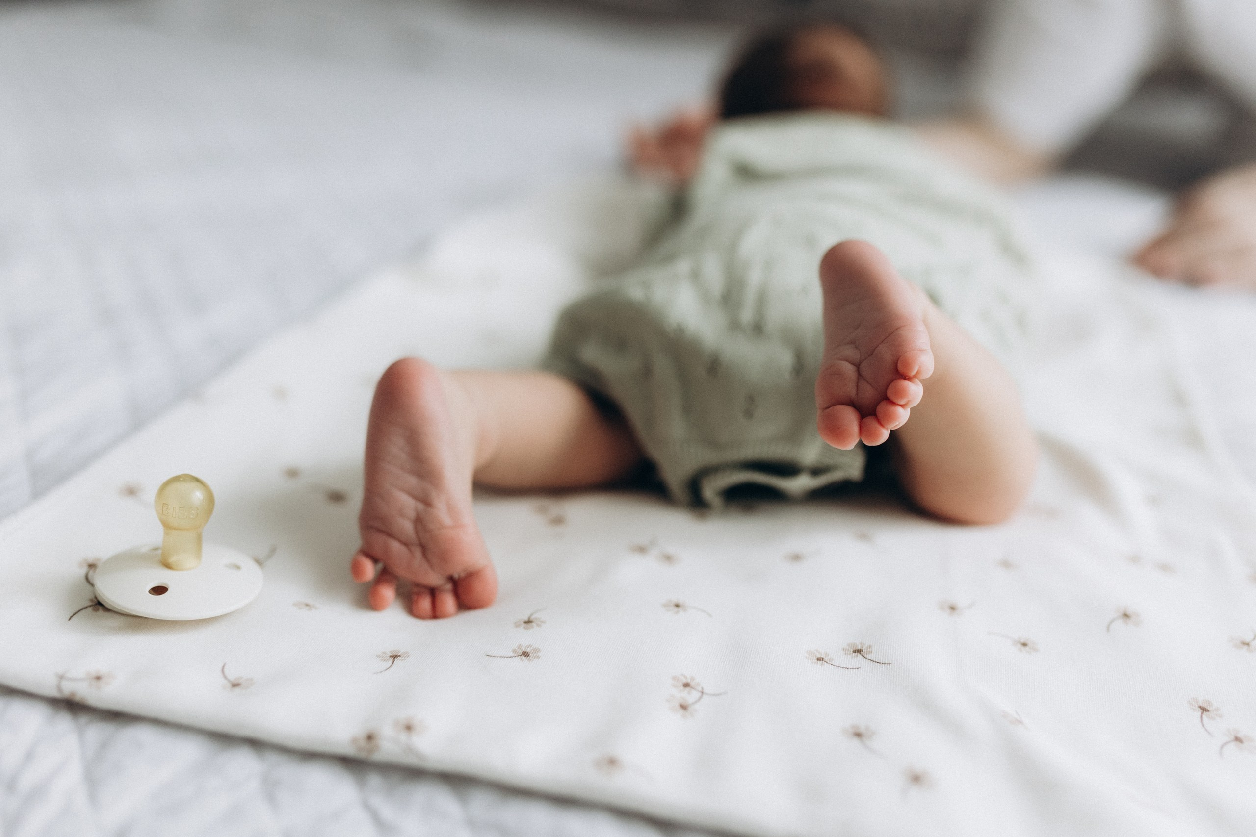 Фотосессия новорожденных (ньюборн) домашняя. Семейный фотограф в Москве Марина Аргунова