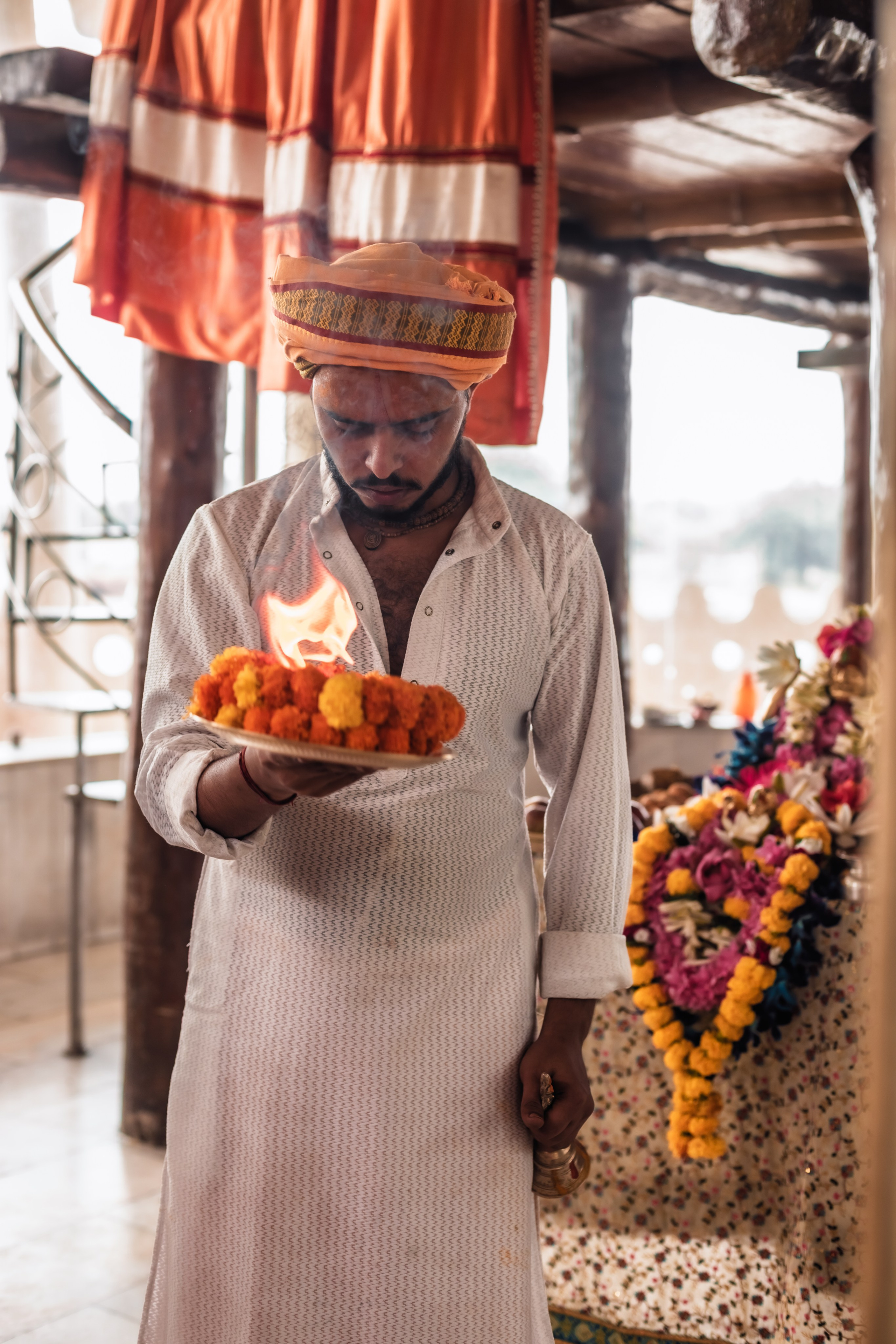 Abhisheka Devraha Baba on Sri Devdas ji maharaj bd. Mariam Bagdasaryan