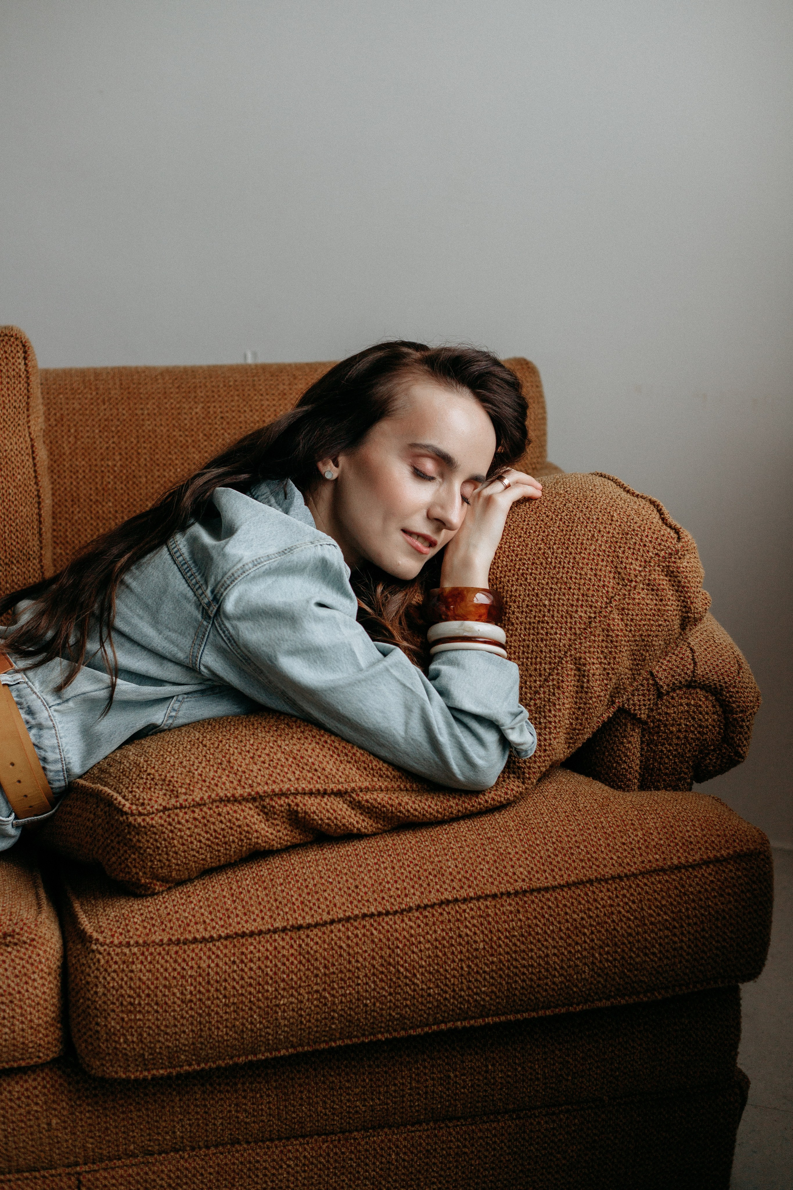 Александра. Главная