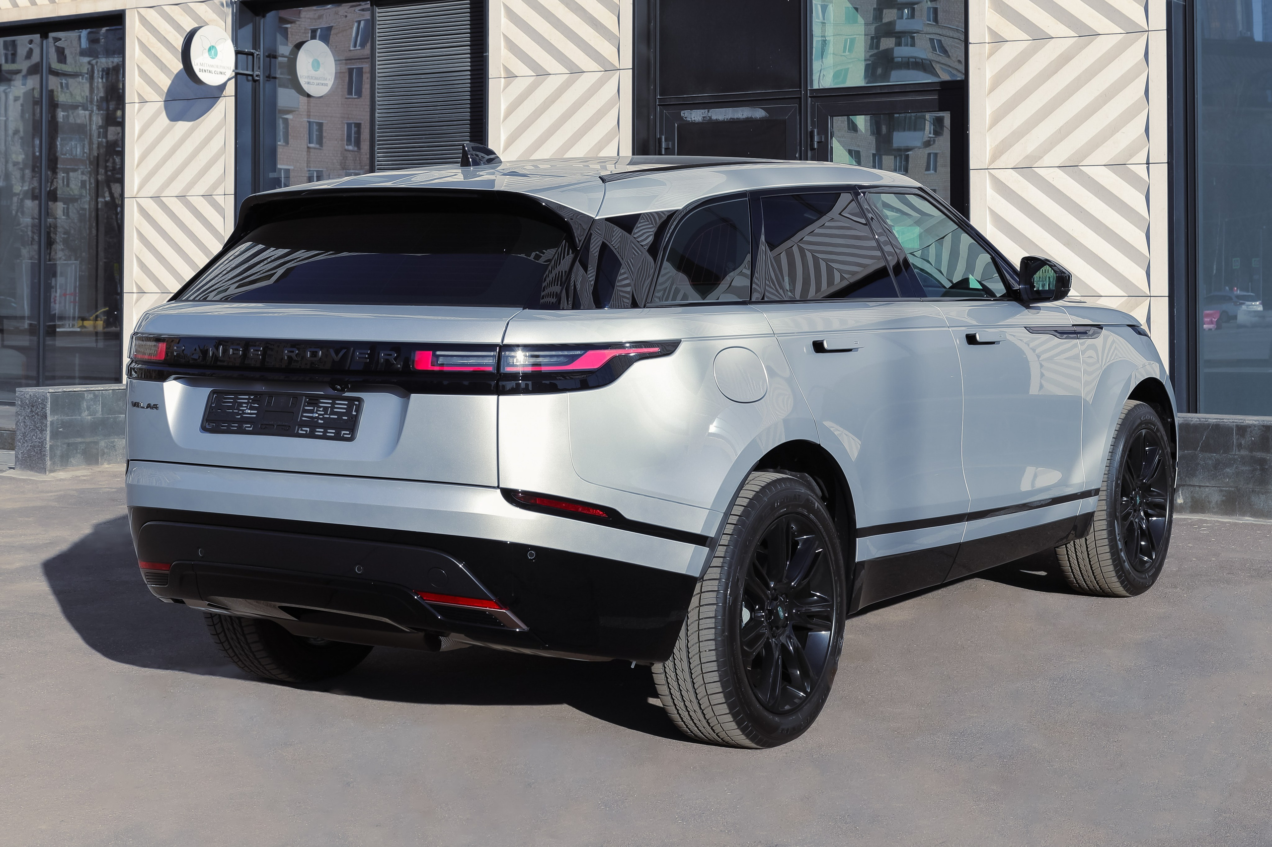 2024 Range Rover Velar 2.0 AT. Mixturecaptures