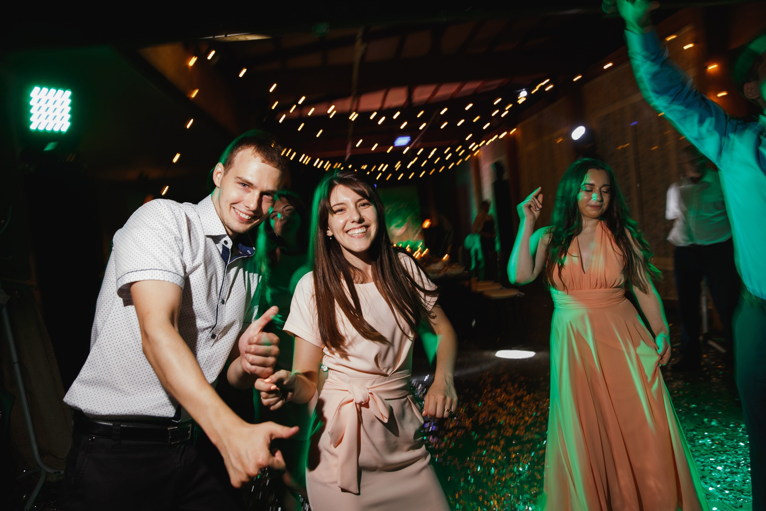 А+В. СВАДЕБНЫЙ И РЕПОРТАЖНЫЙ ФОТОГРАФ В НИЖНЕМ НОВГОРОДЕ АРТЕМ КУЗЬМИЧЕВ