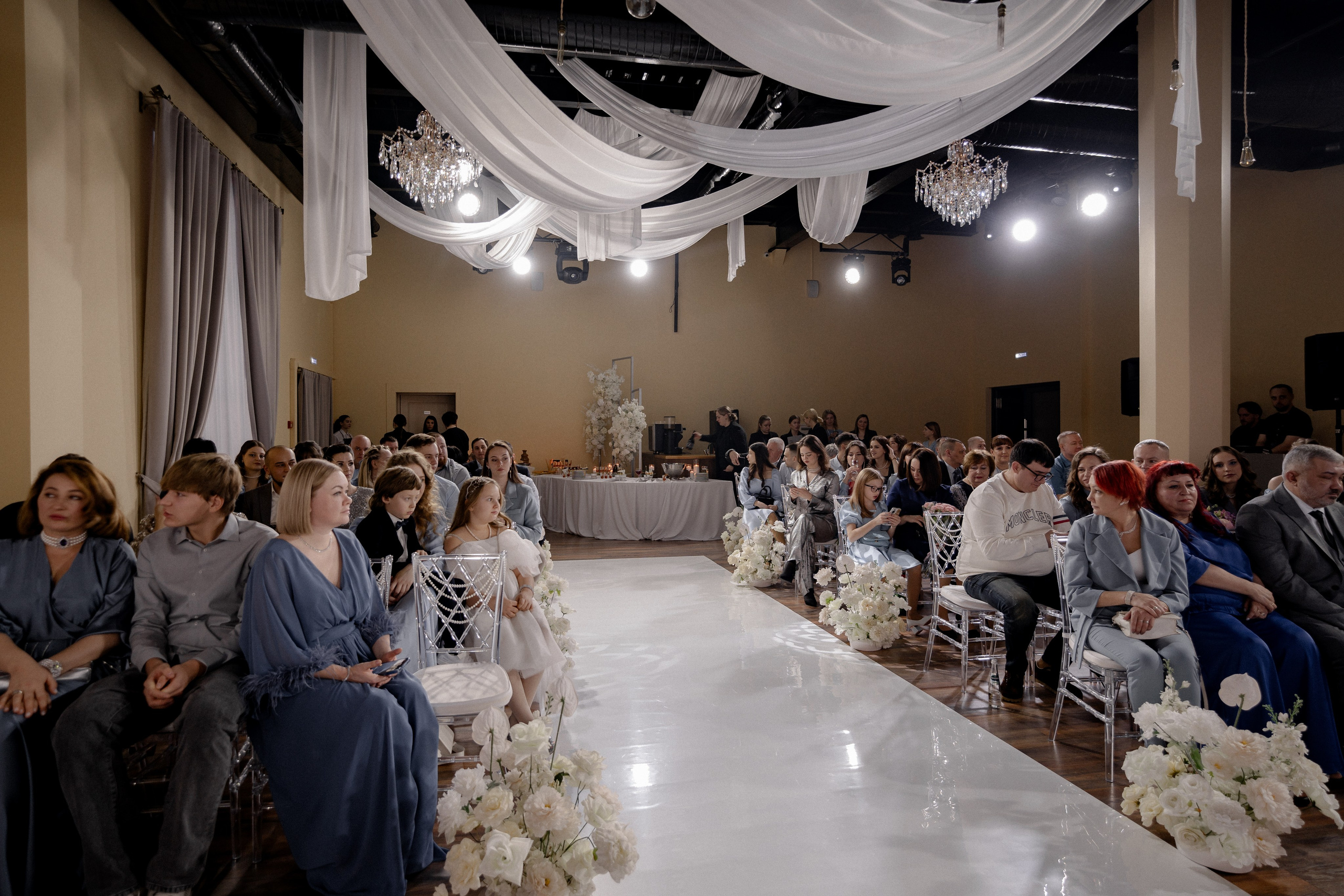 СВАДЕБНАЯ СЬЕМКА СБОРОВ В ОТЕЛЕ И ВЫЕЗД НА ЦЕРЕМОНИЮ (СНЯТО В СИБИРЕ В НИЖНЕВАРТОВСКЕ). Профессиональный фотограф, Санкт-Петербург — Виктория Богомолова