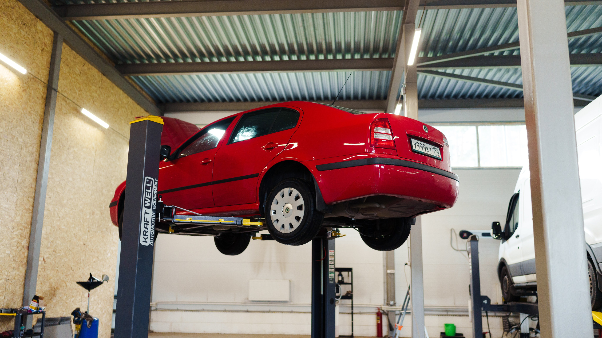 Сьемка для автосервиса РЕМСПОТ. Фотограф в СПБ Алмаз Камаев