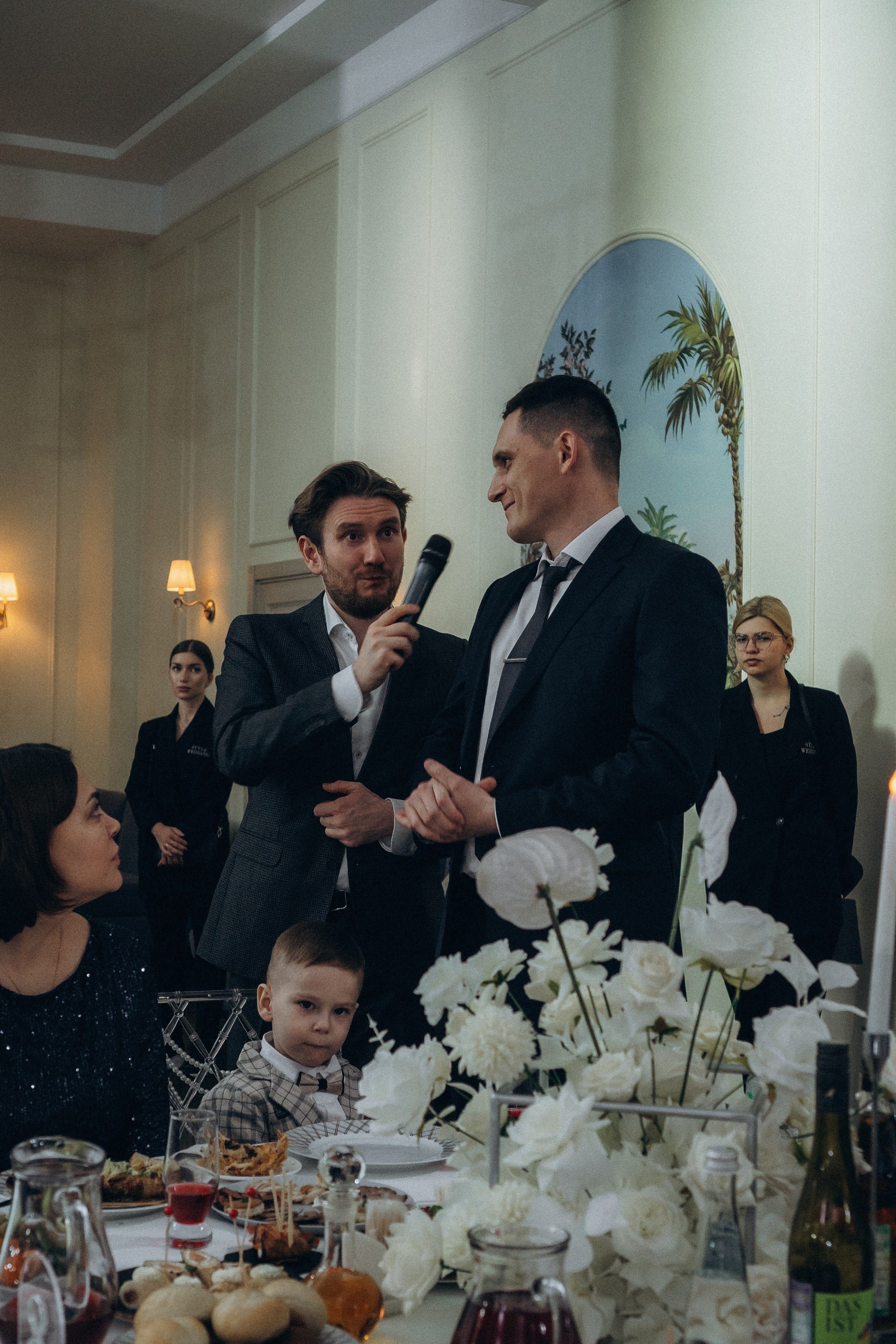 СВАДЕБНАЯ СЬЕМКА СБОРОВ В ОТЕЛЕ И ВЫЕЗД НА ЦЕРЕМОНИЮ (СНЯТО В СИБИРЕ В НИЖНЕВАРТОВСКЕ). Профессиональный фотограф, Санкт-Петербург — Виктория Богомолова