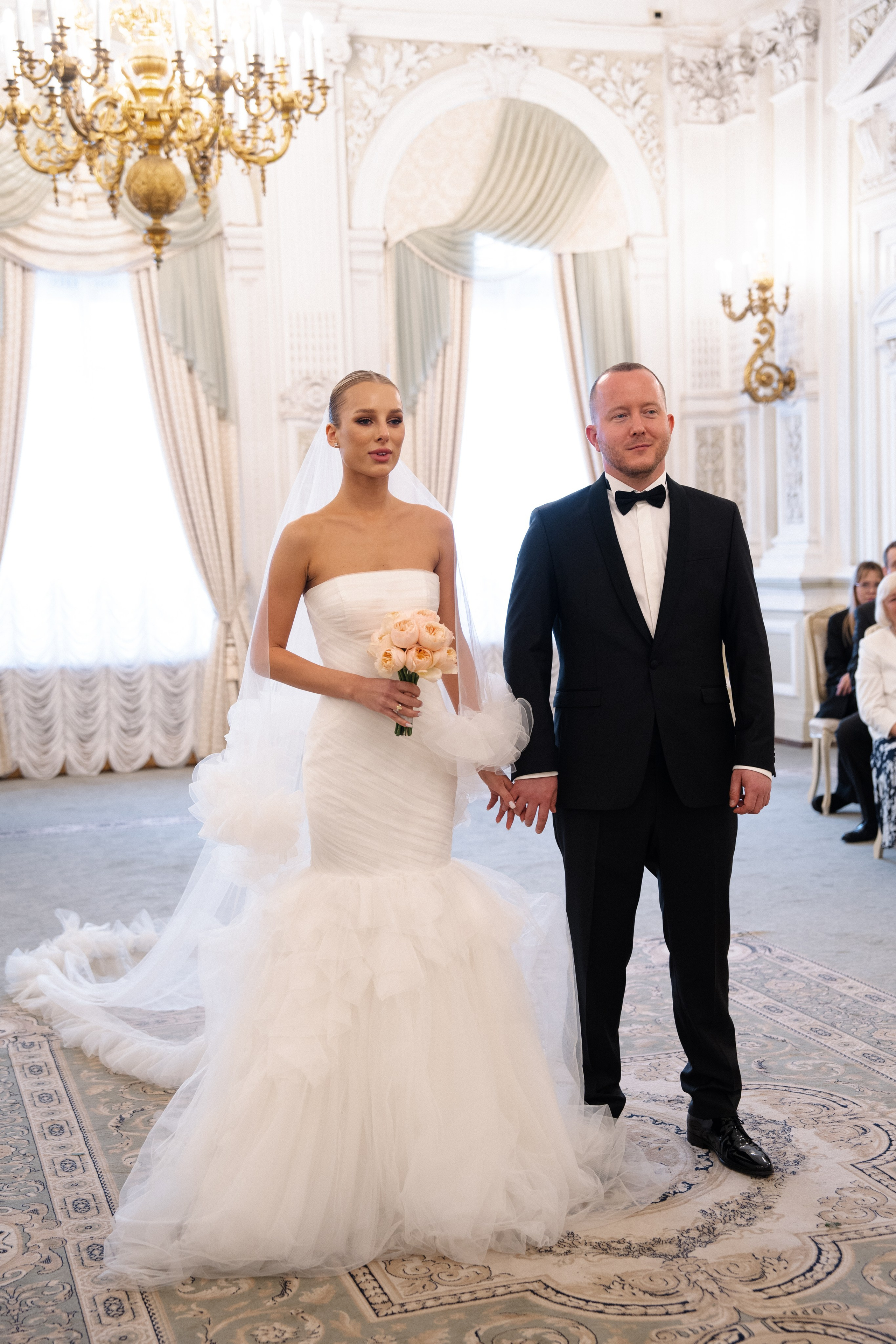 Анна Сергей. Камерная свадьба в Фосизонс в стиле неоклассика. Свадебный фотограф организатор в Санкт-Петербурге Ассоль Опарина