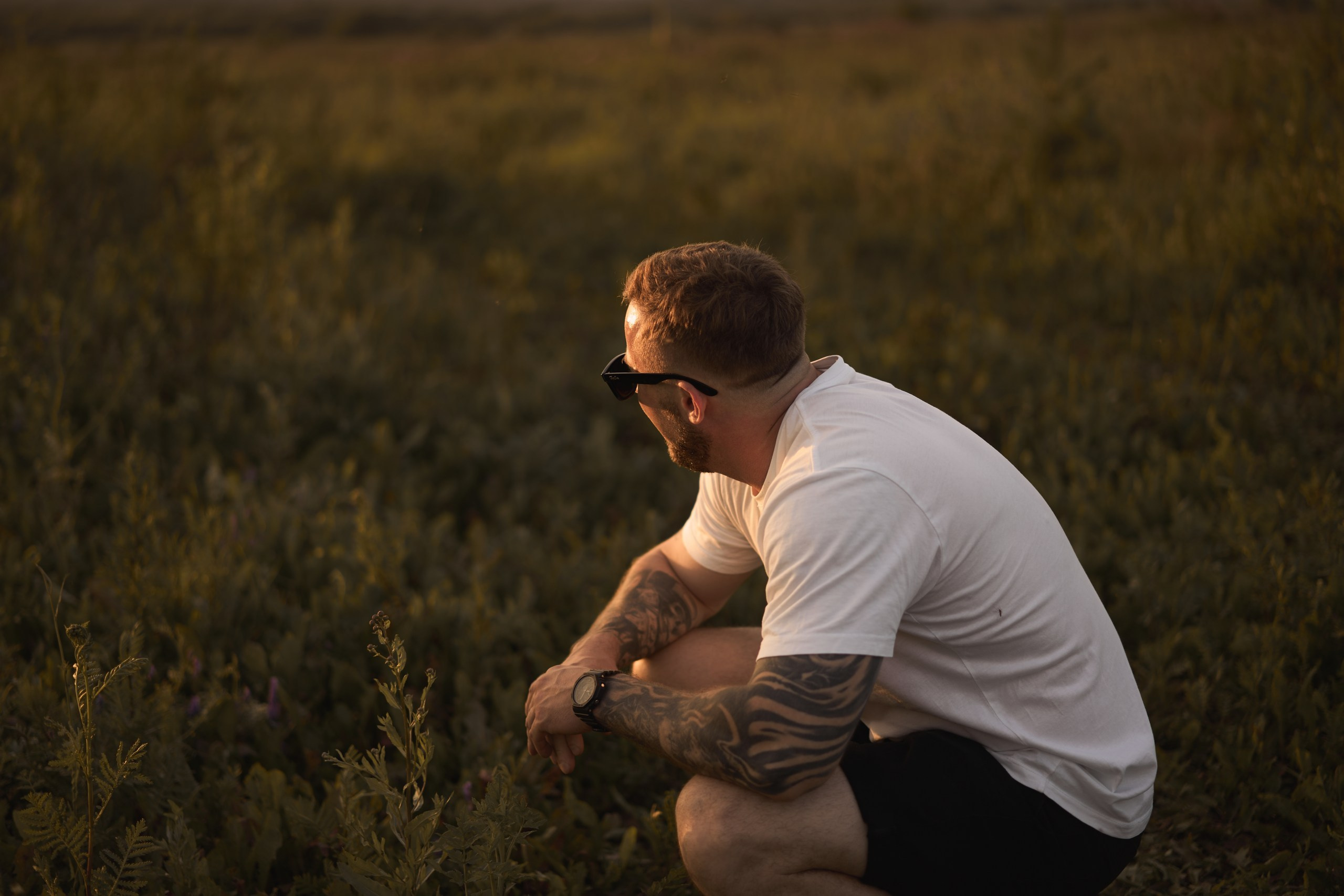 Фотосессия в поле на закате. Фотограф Екатеринбург Кокшарова Александра